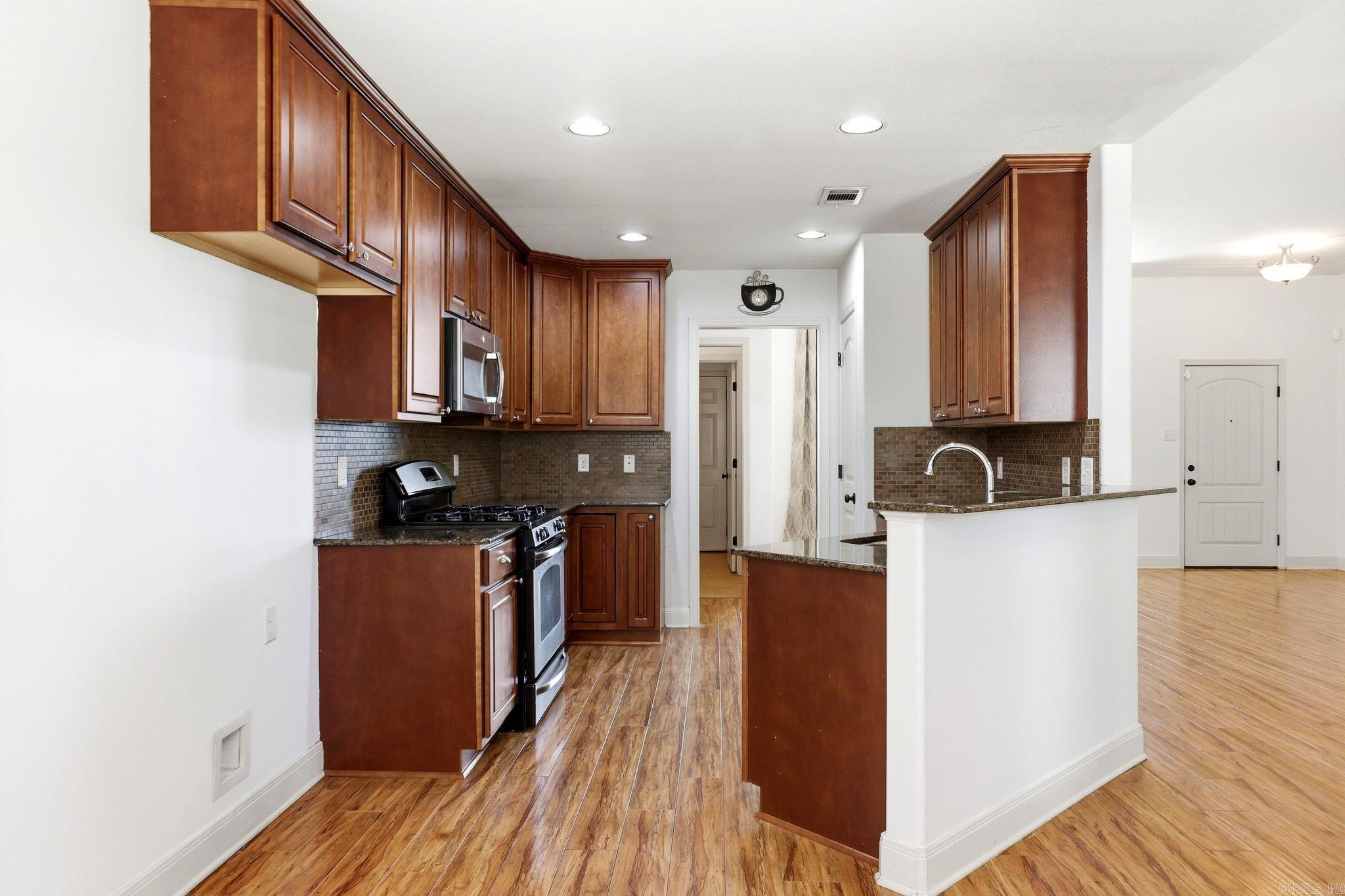5400 Glenn Cove Property Photo 14