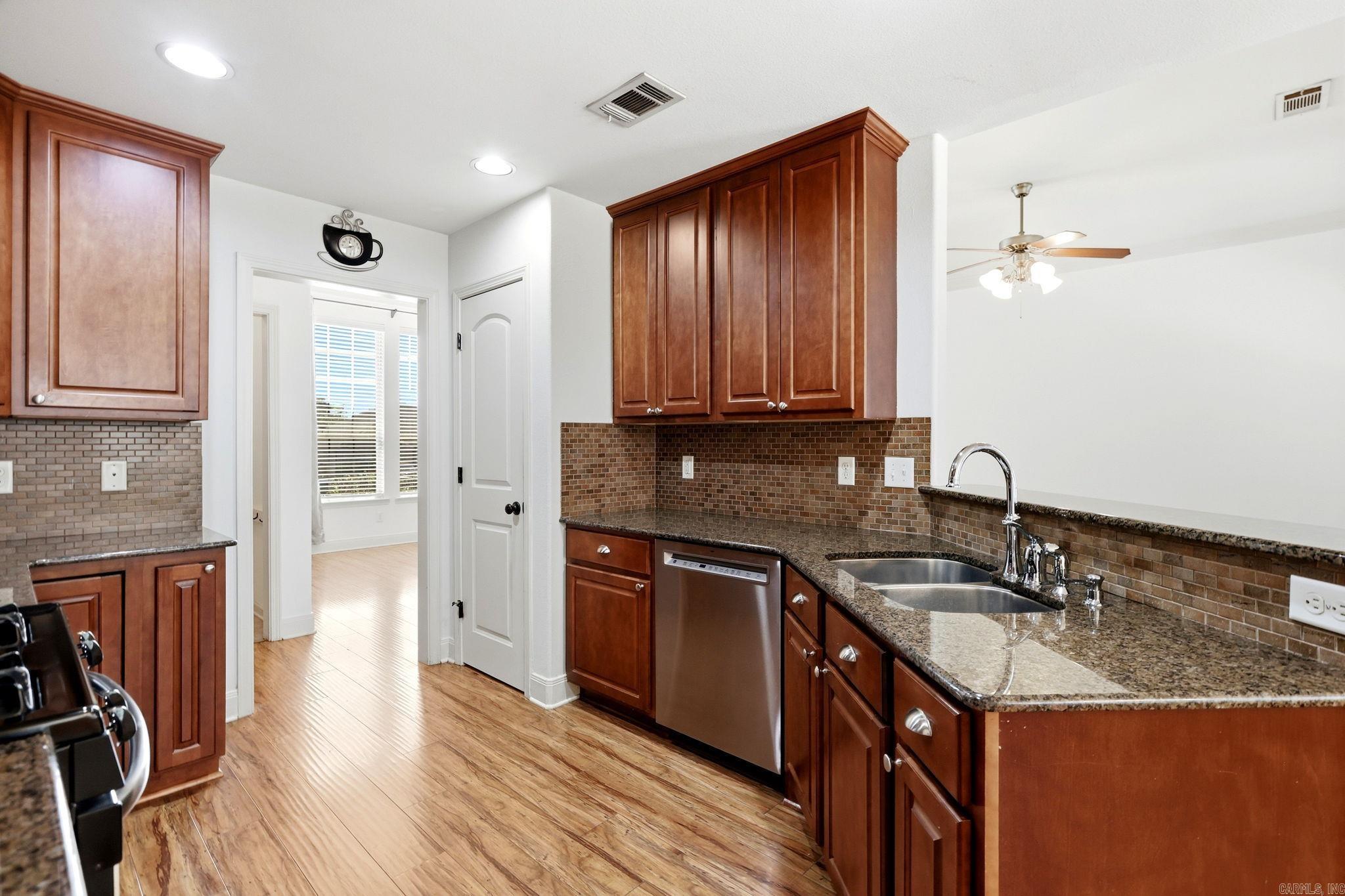 5400 Glenn Cove Property Photo 15