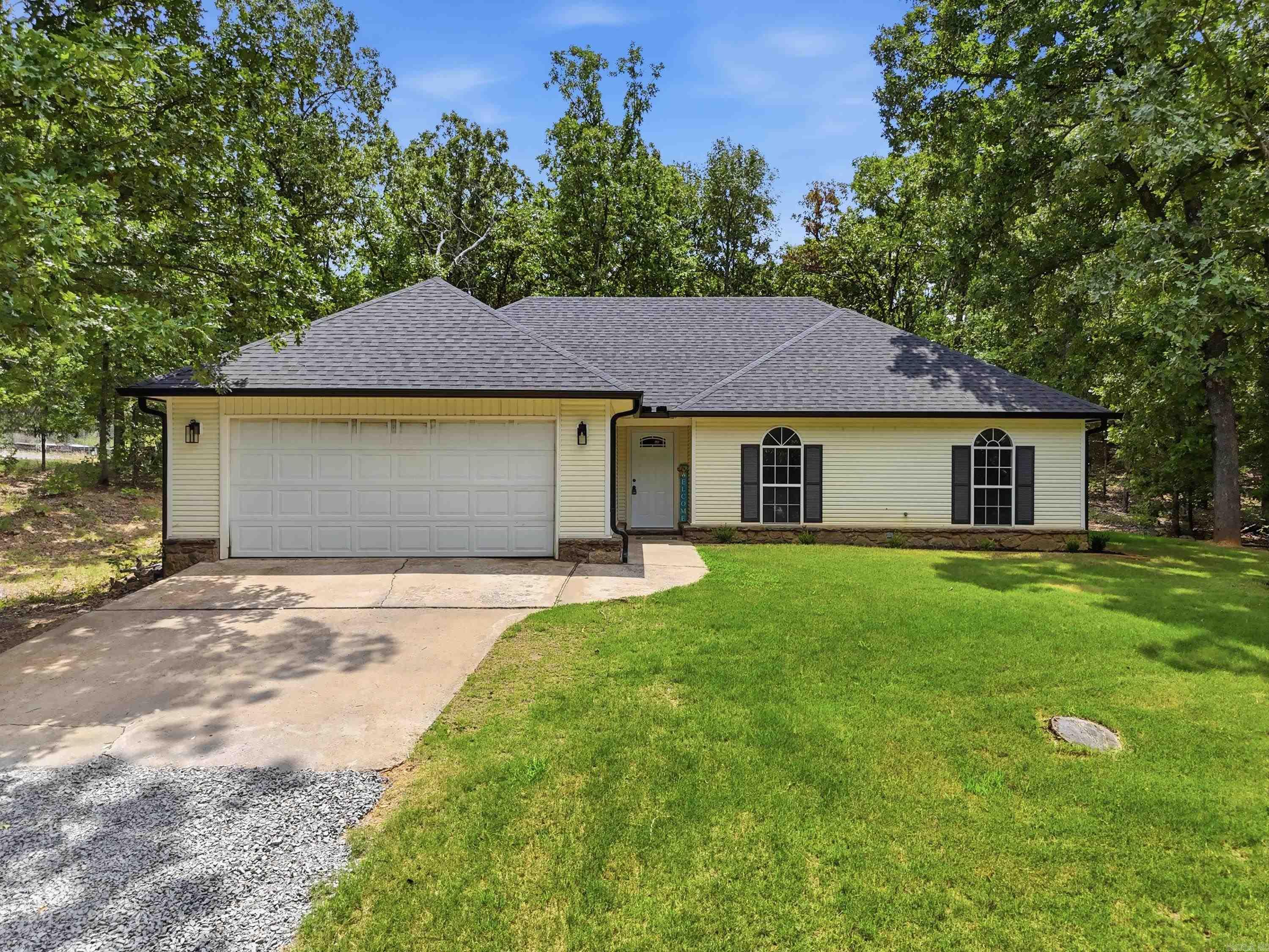 10 Christina Way Property Photo 1