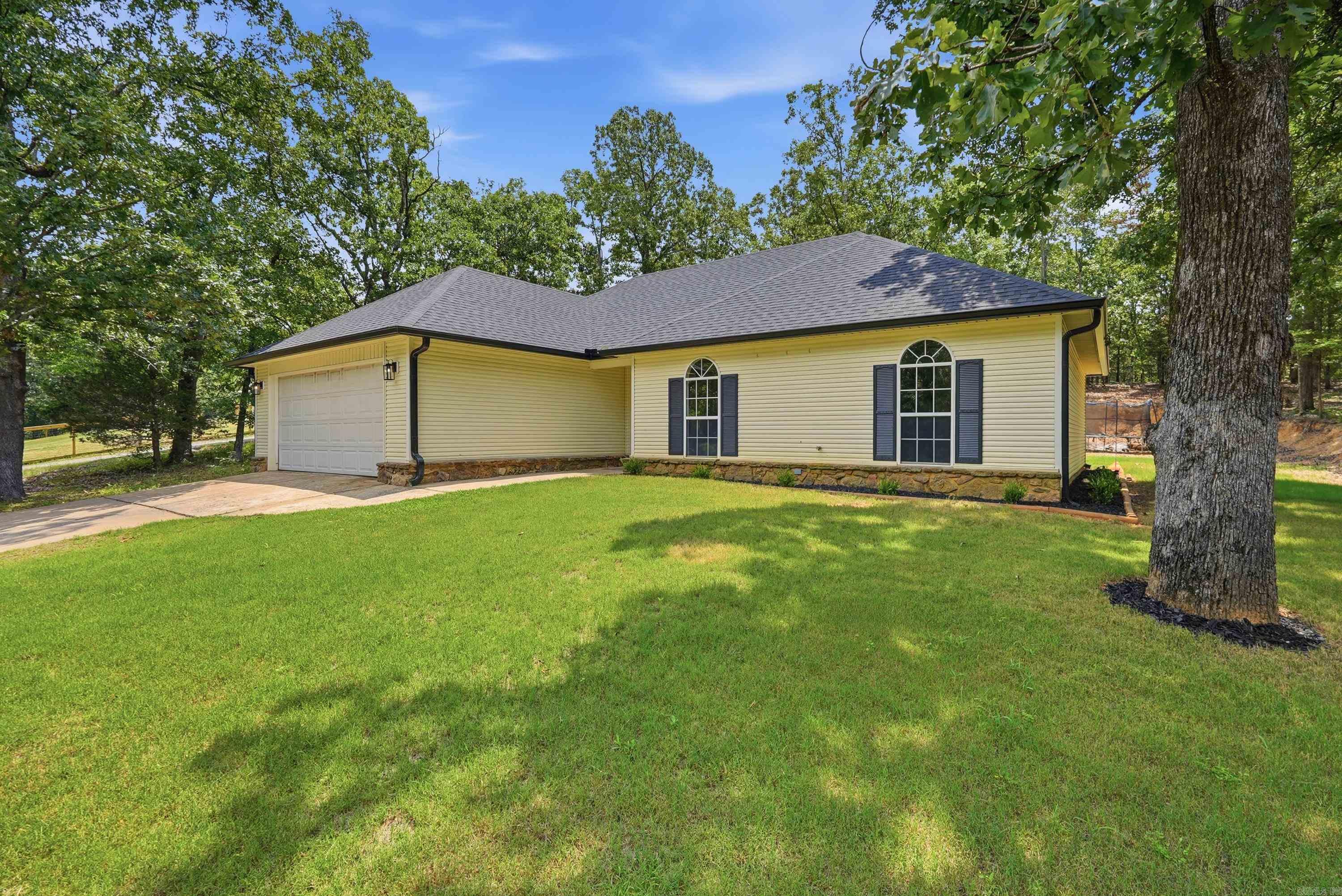 10 Christina Way Property Photo 2