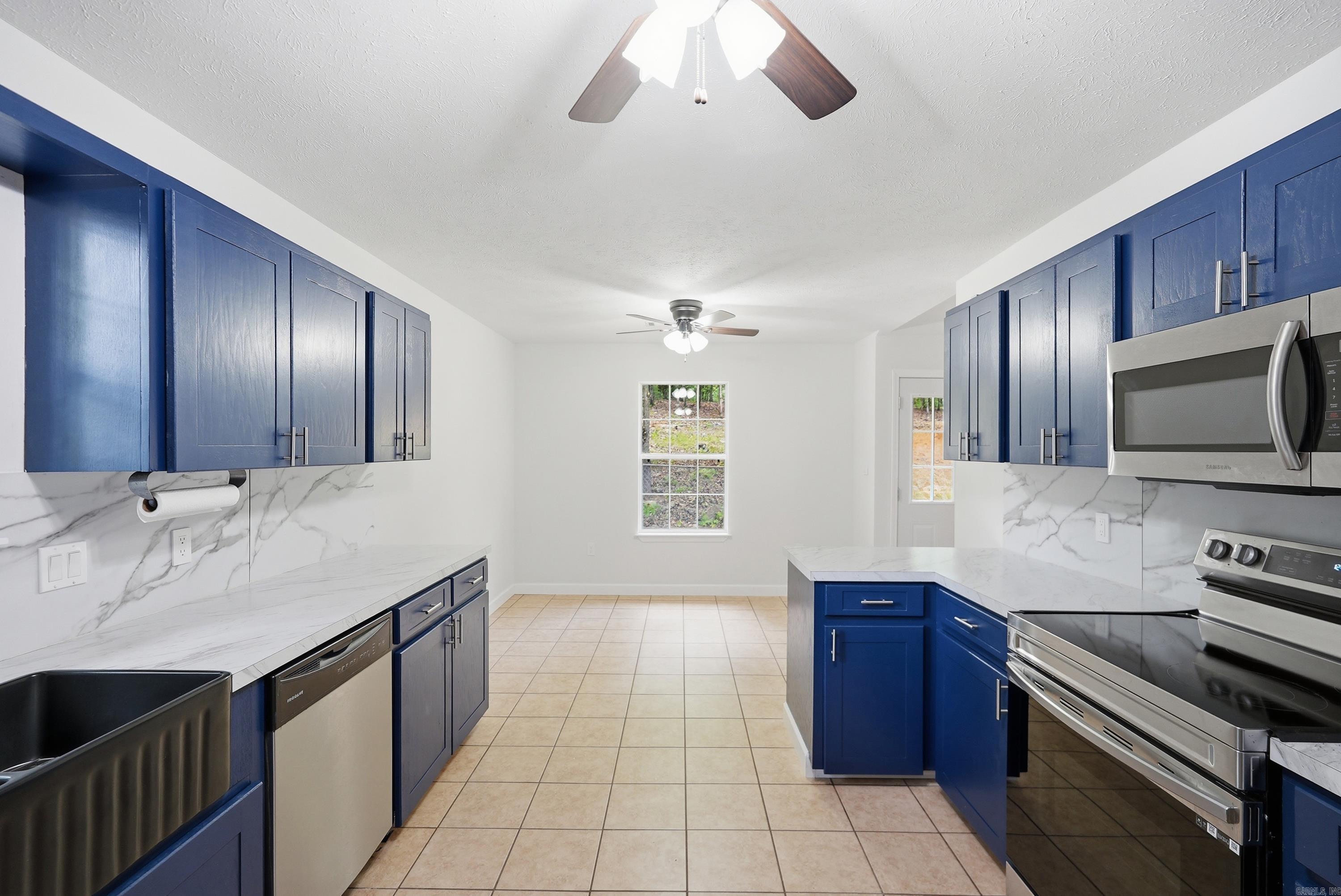 10 Christina Way Property Photo 19