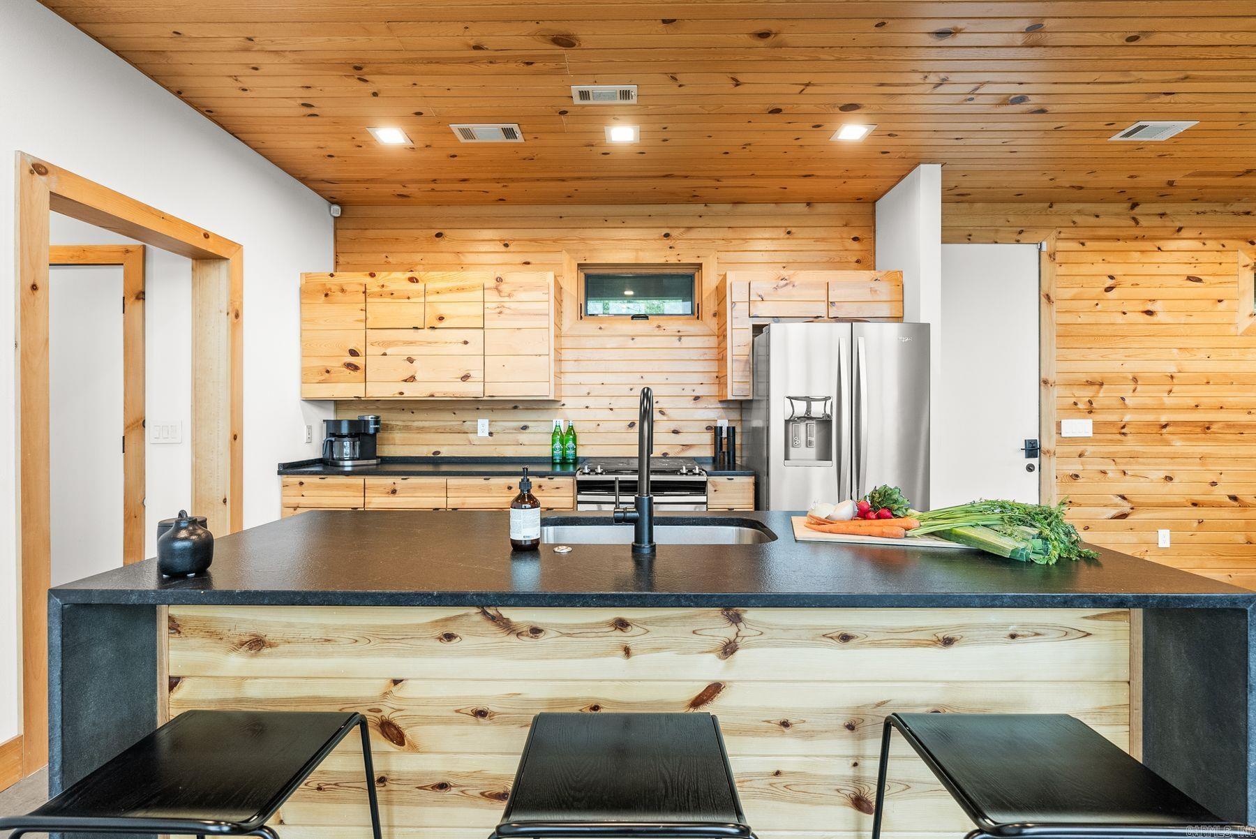 11334 Pool Hollow Road Property Photo 10