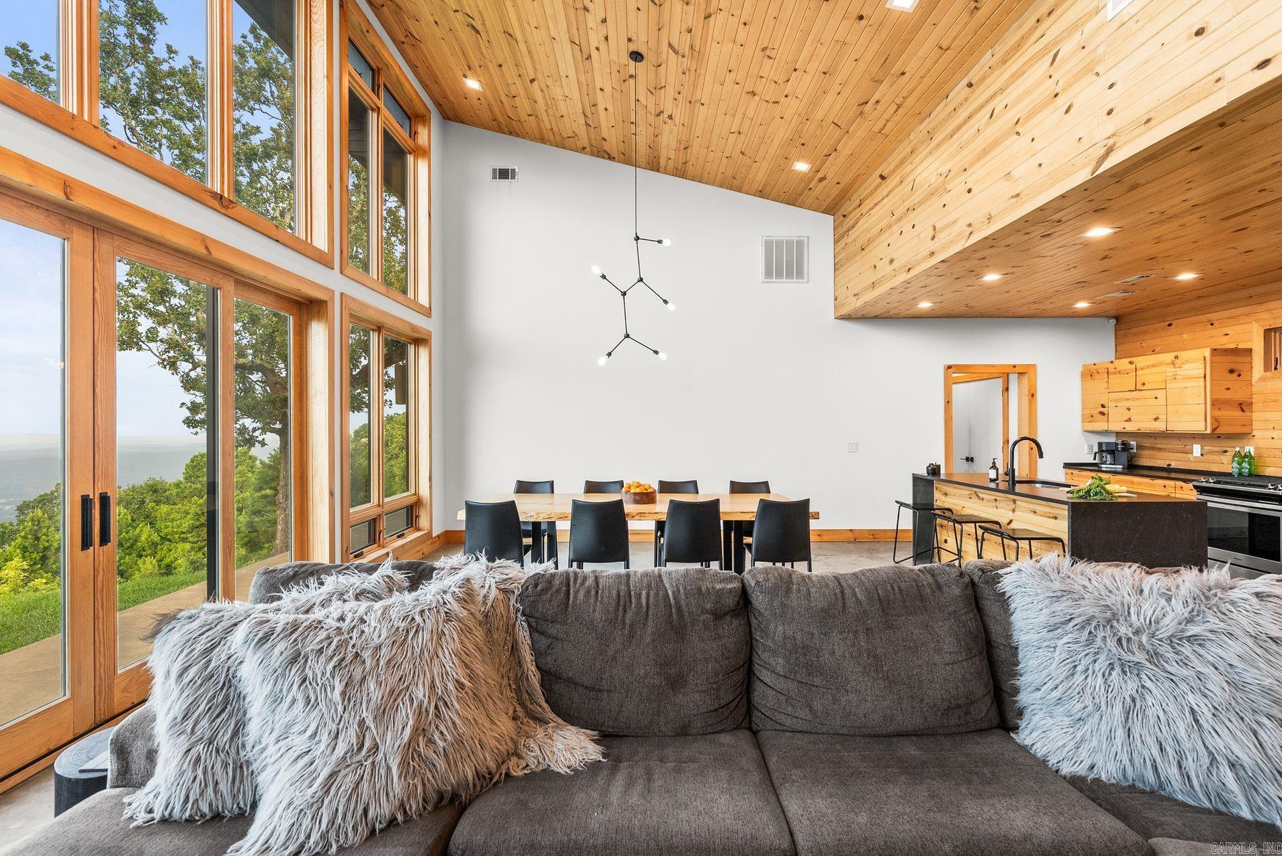 11334 Pool Hollow Road Property Photo 13