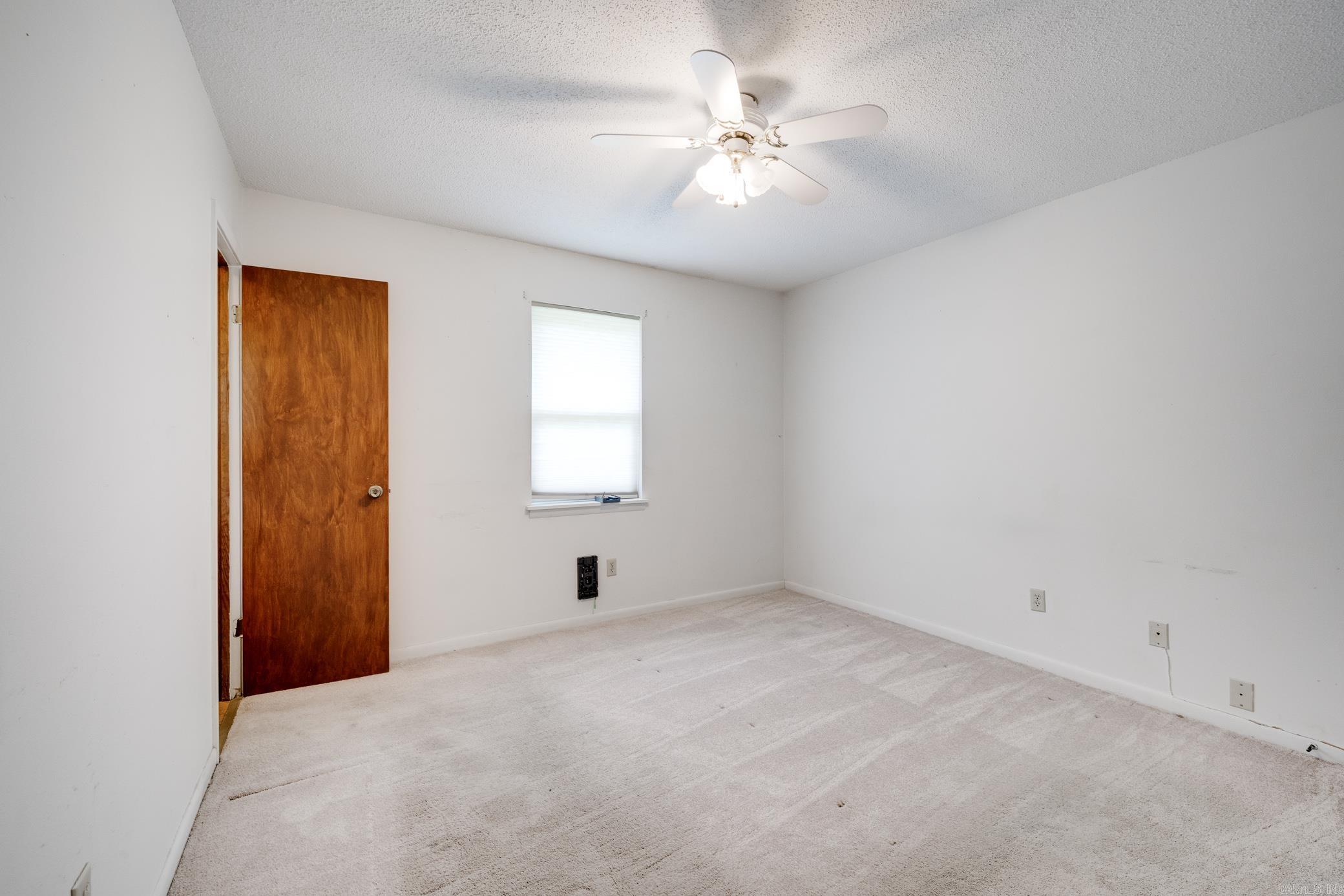 1403 Tamara Park Property Photo 17