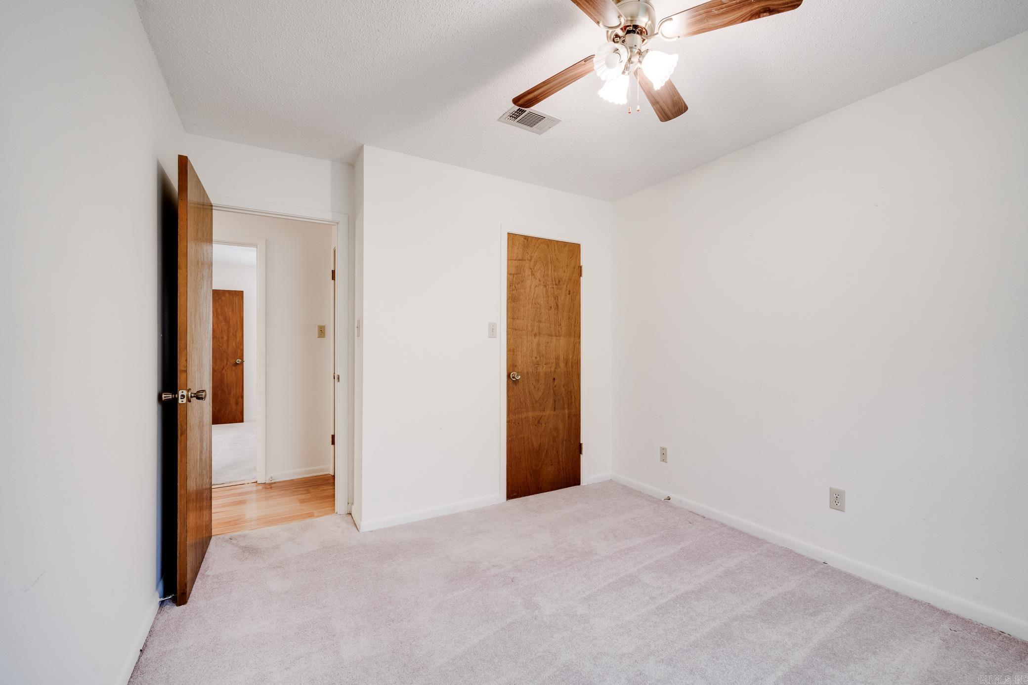 1403 Tamara Park Property Photo 22