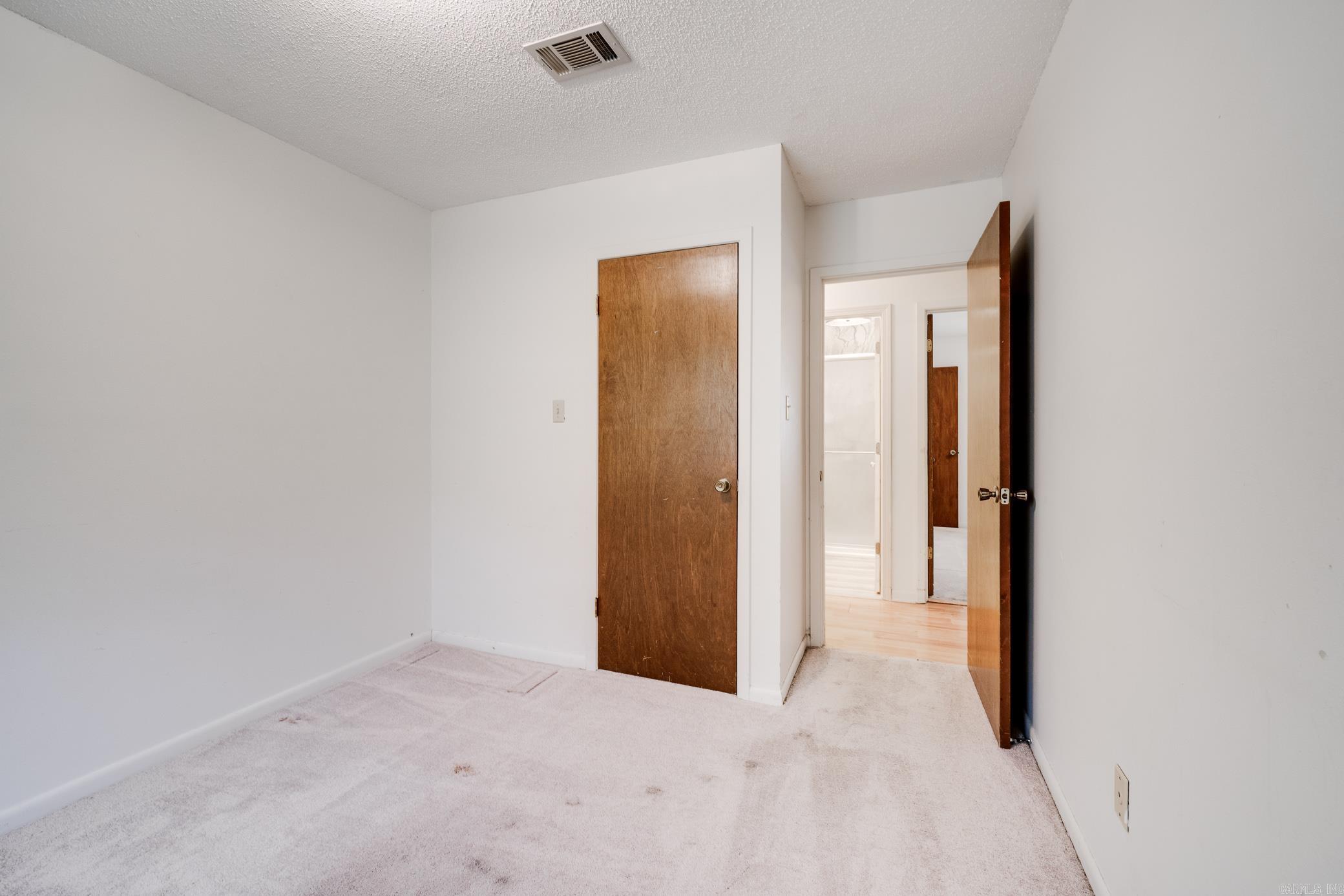 1403 Tamara Park Property Photo 25