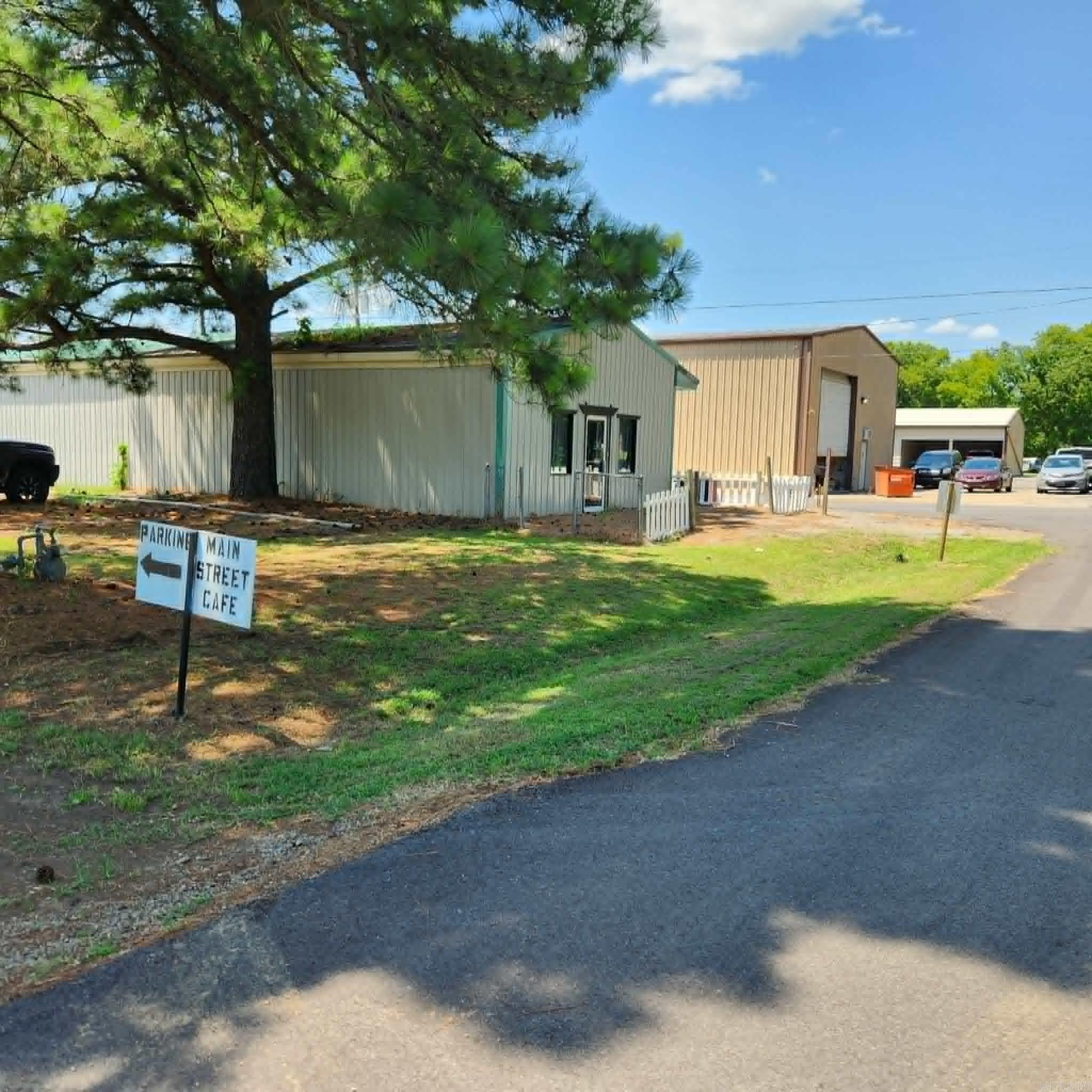 102 South Main Street Property Photo 16
