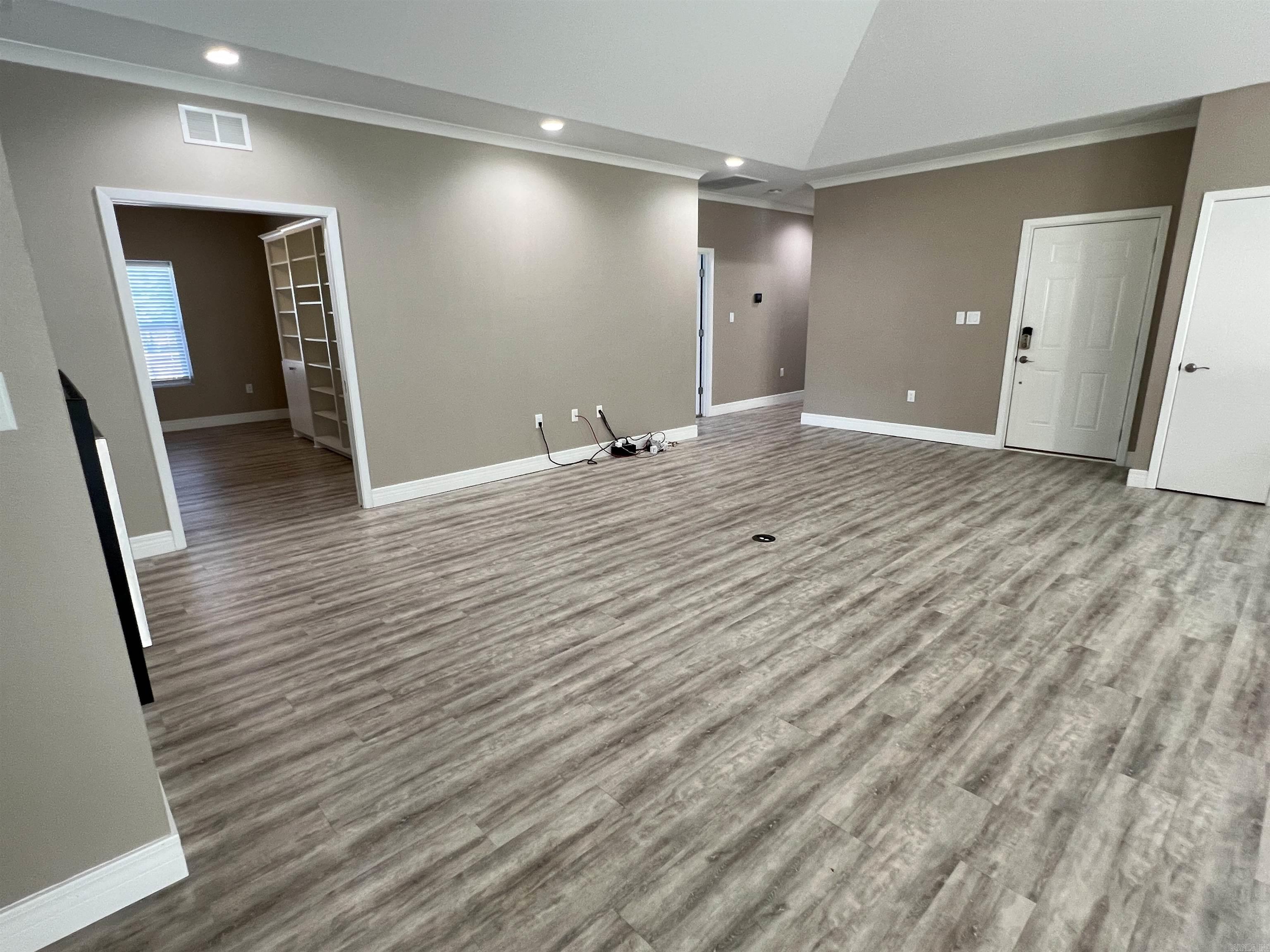 2311 Willowbrook Property Photo 4