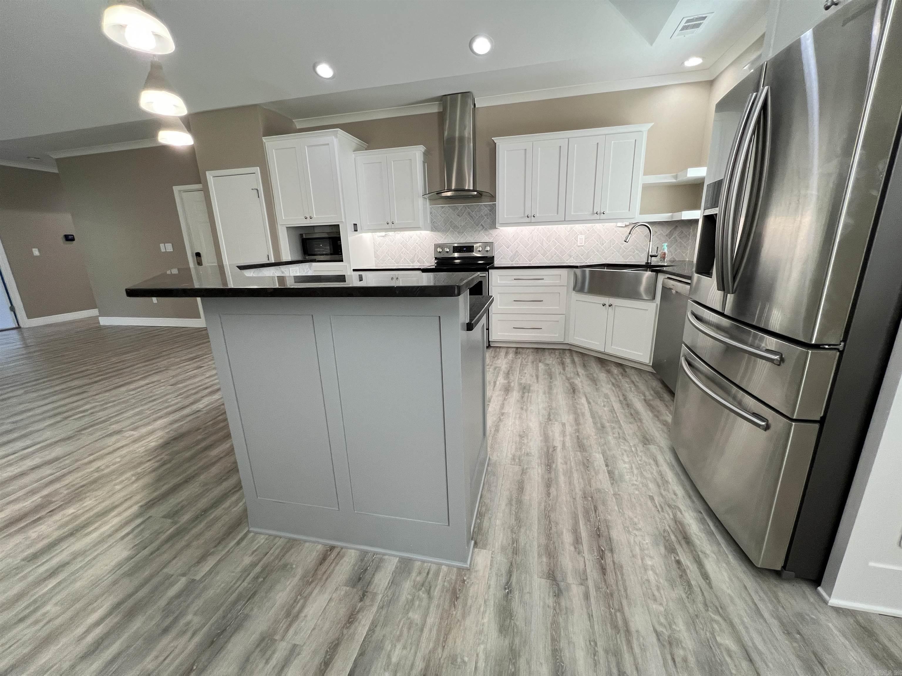 2311 Willowbrook Property Photo 6