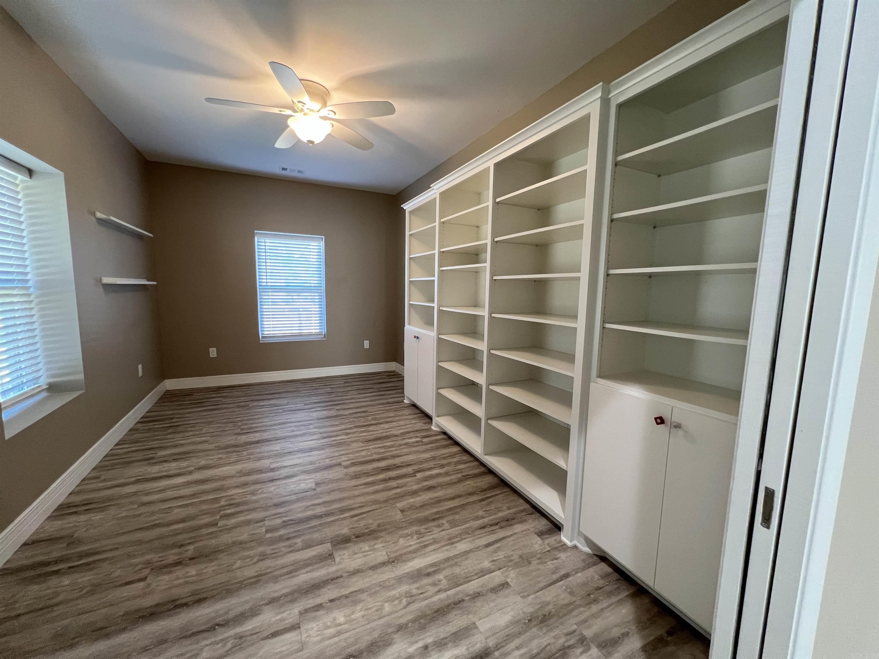 2311 Willowbrook Property Photo 10