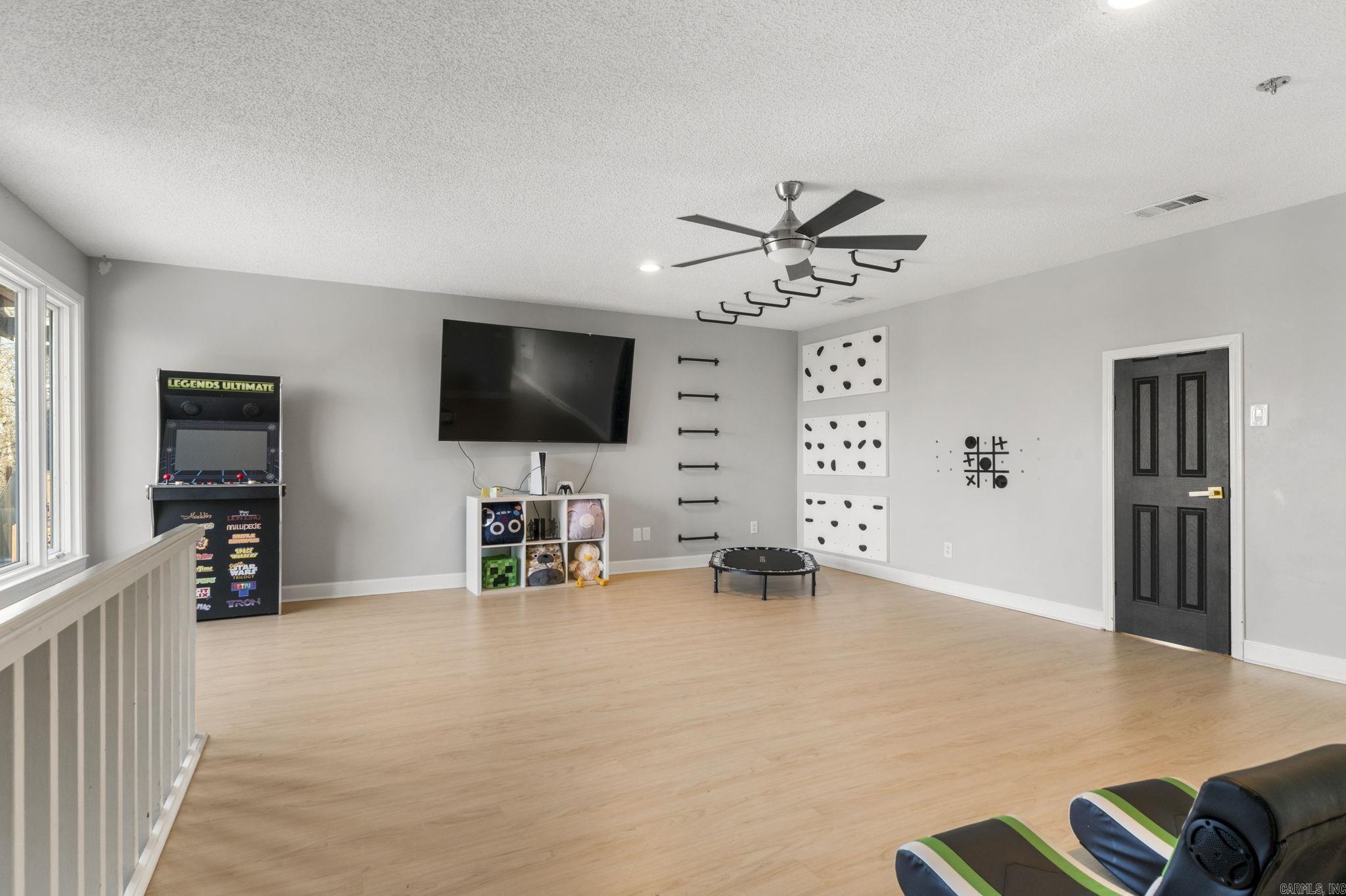 13518 Saddle Hill Drive Property Photo 30