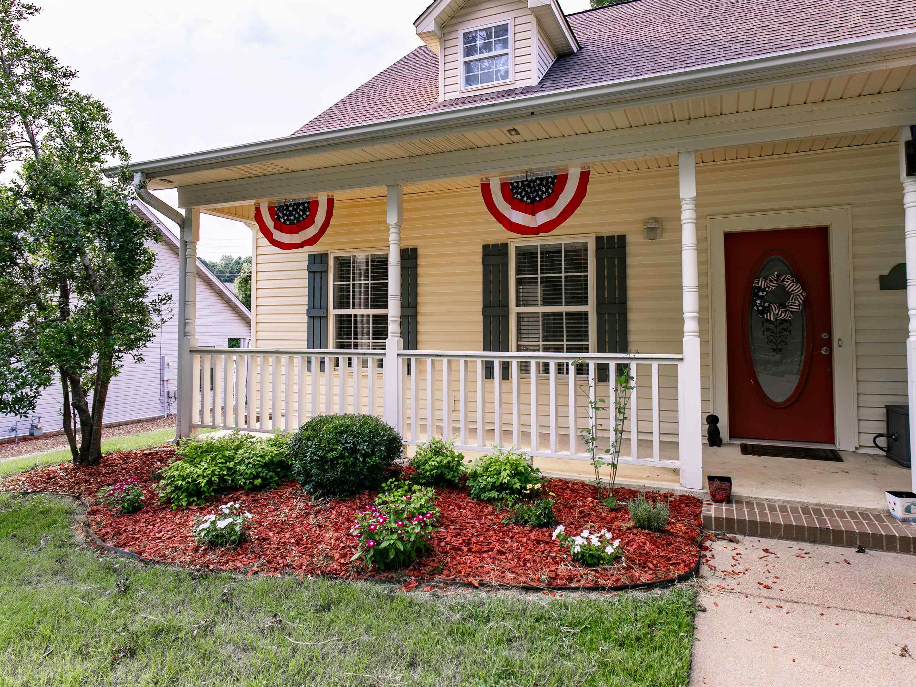 1808 Forrest Park Drive Property Photo 2