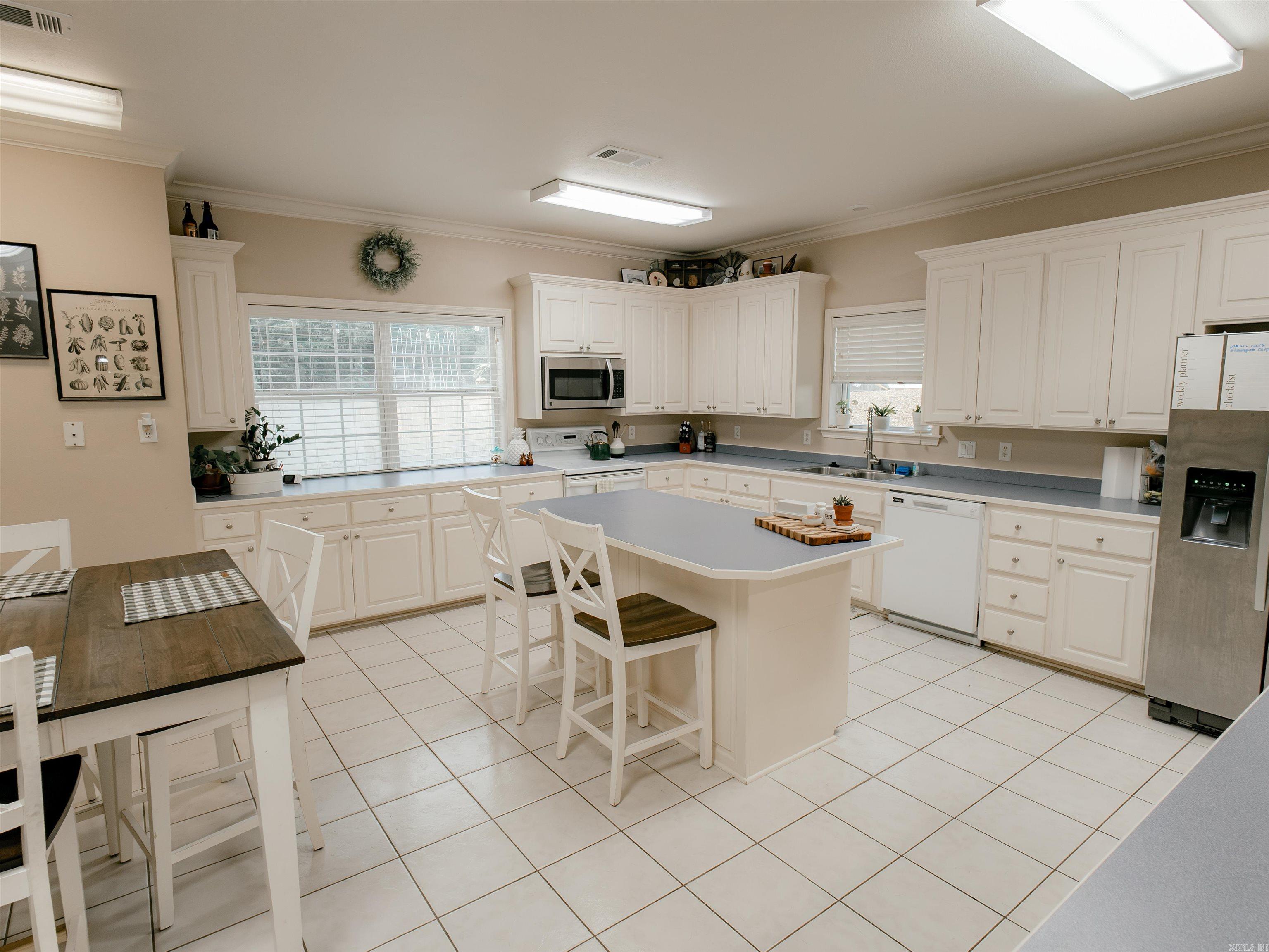 1808 Forrest Park Drive Property Photo 15