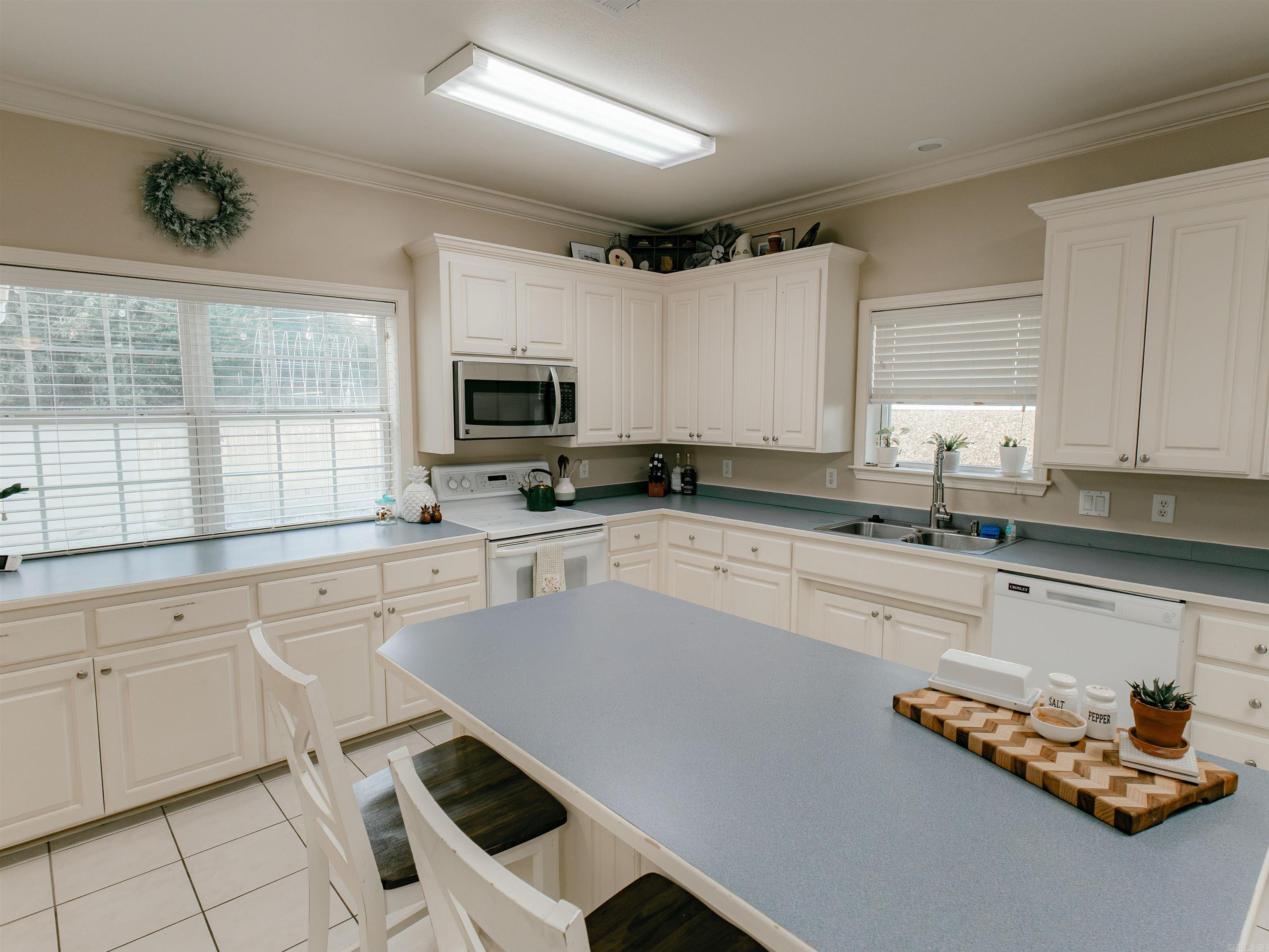 1808 Forrest Park Drive Property Photo 17
