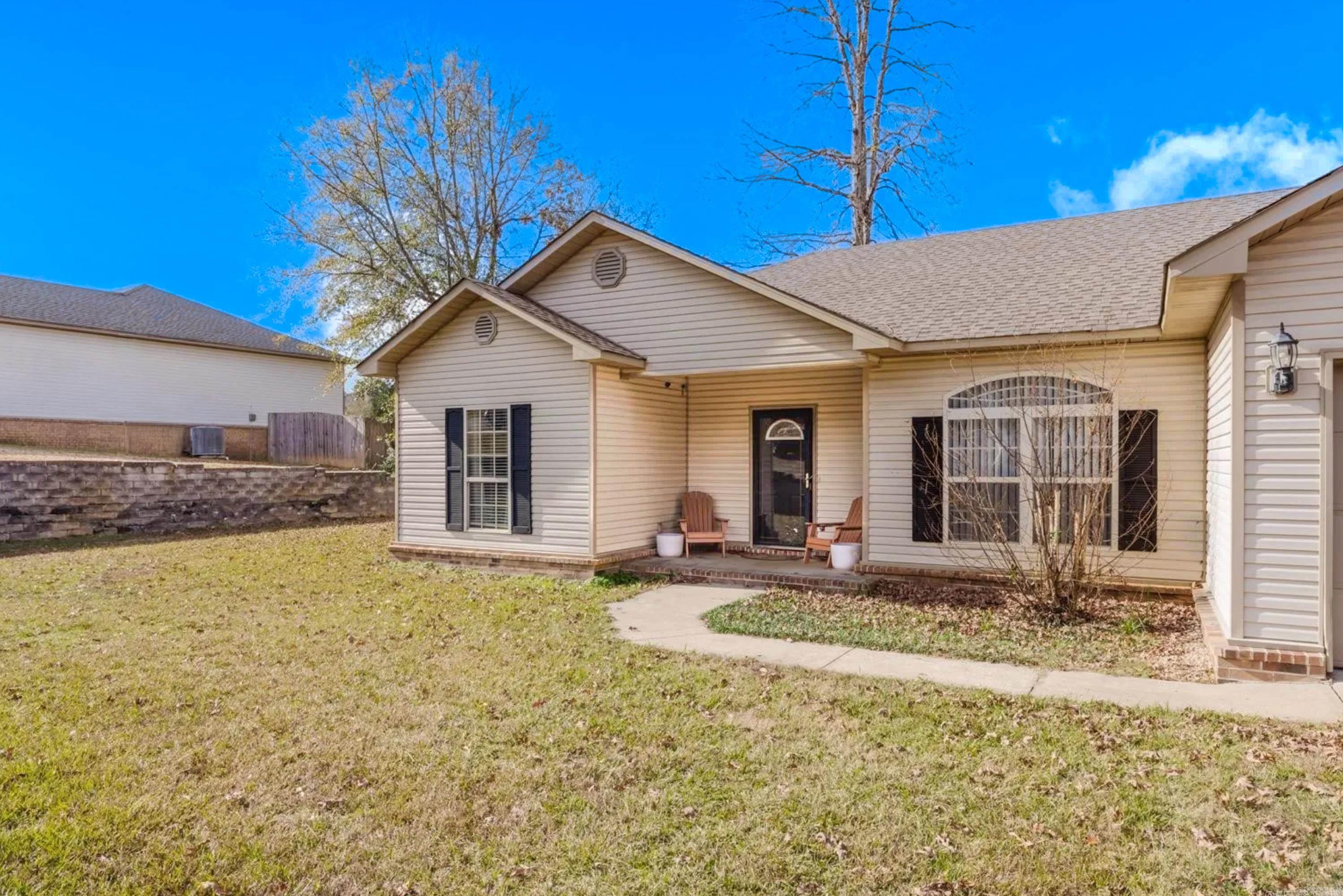 64 Horton Hills Drive Property Photo 2