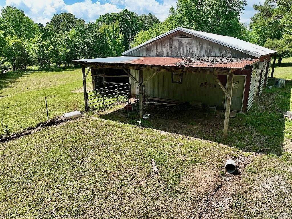 206 County Road 798 Property Photo 7