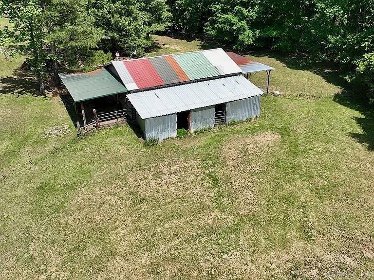 206 County Road 798 Property Photo 8