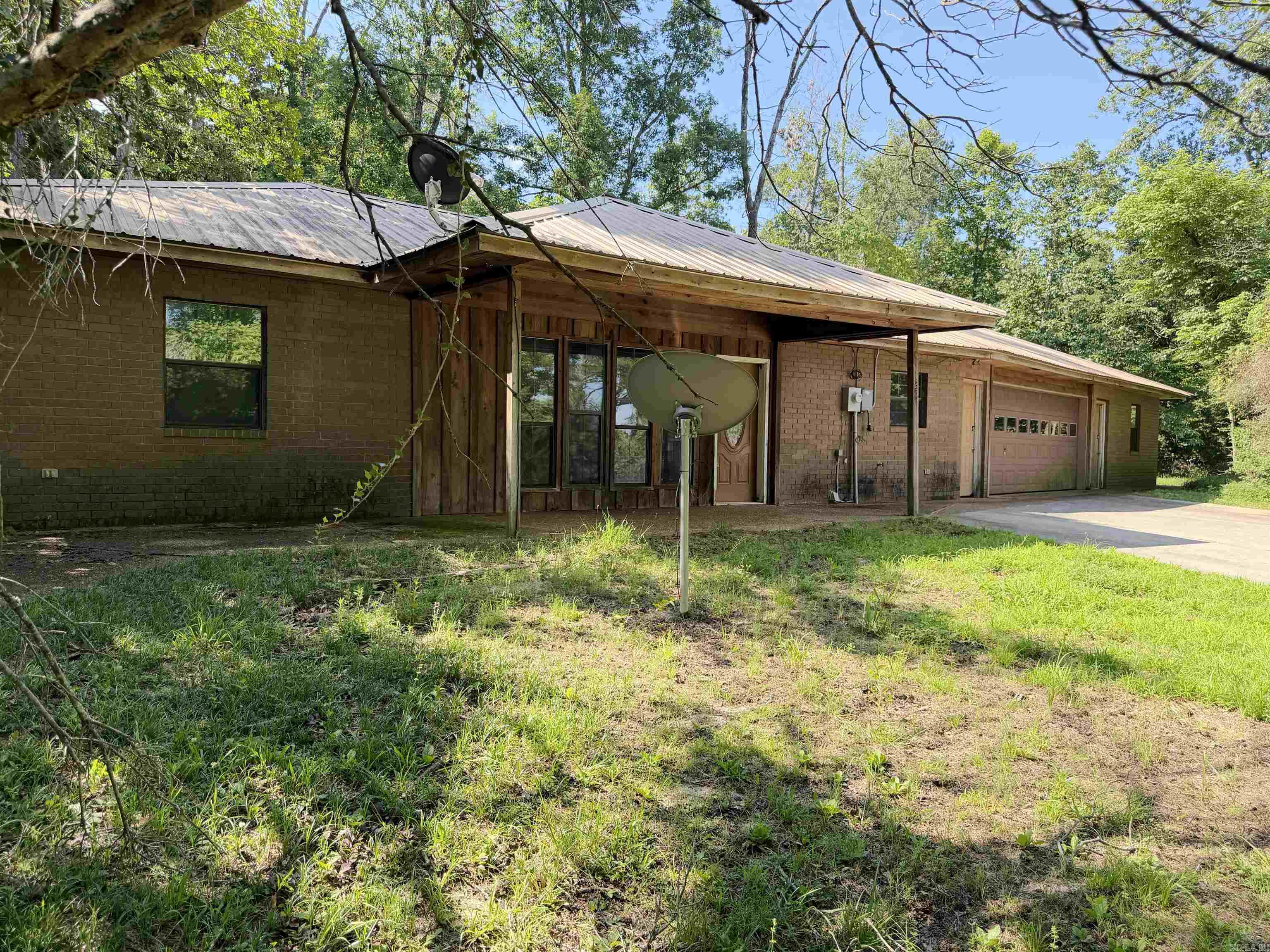 260 Whispering Pine Drive Property Photo 1