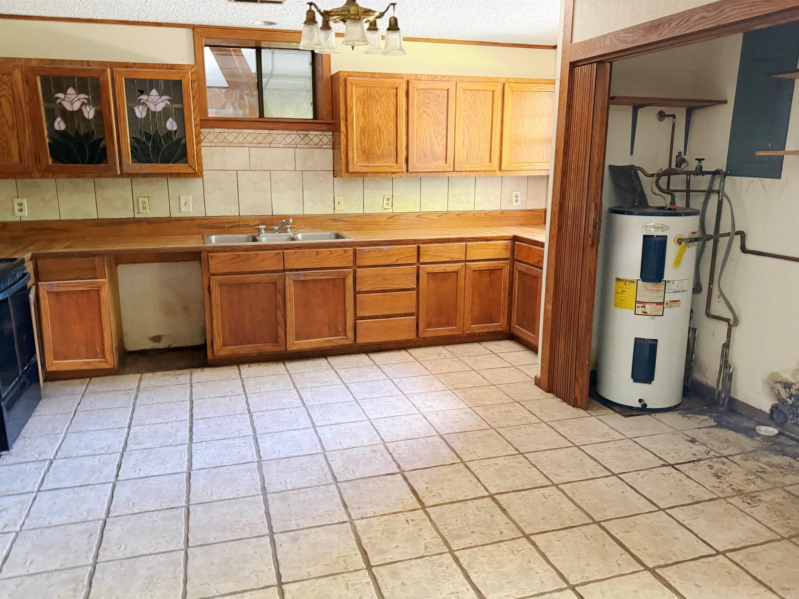 260 Whispering Pine Drive Property Photo 3