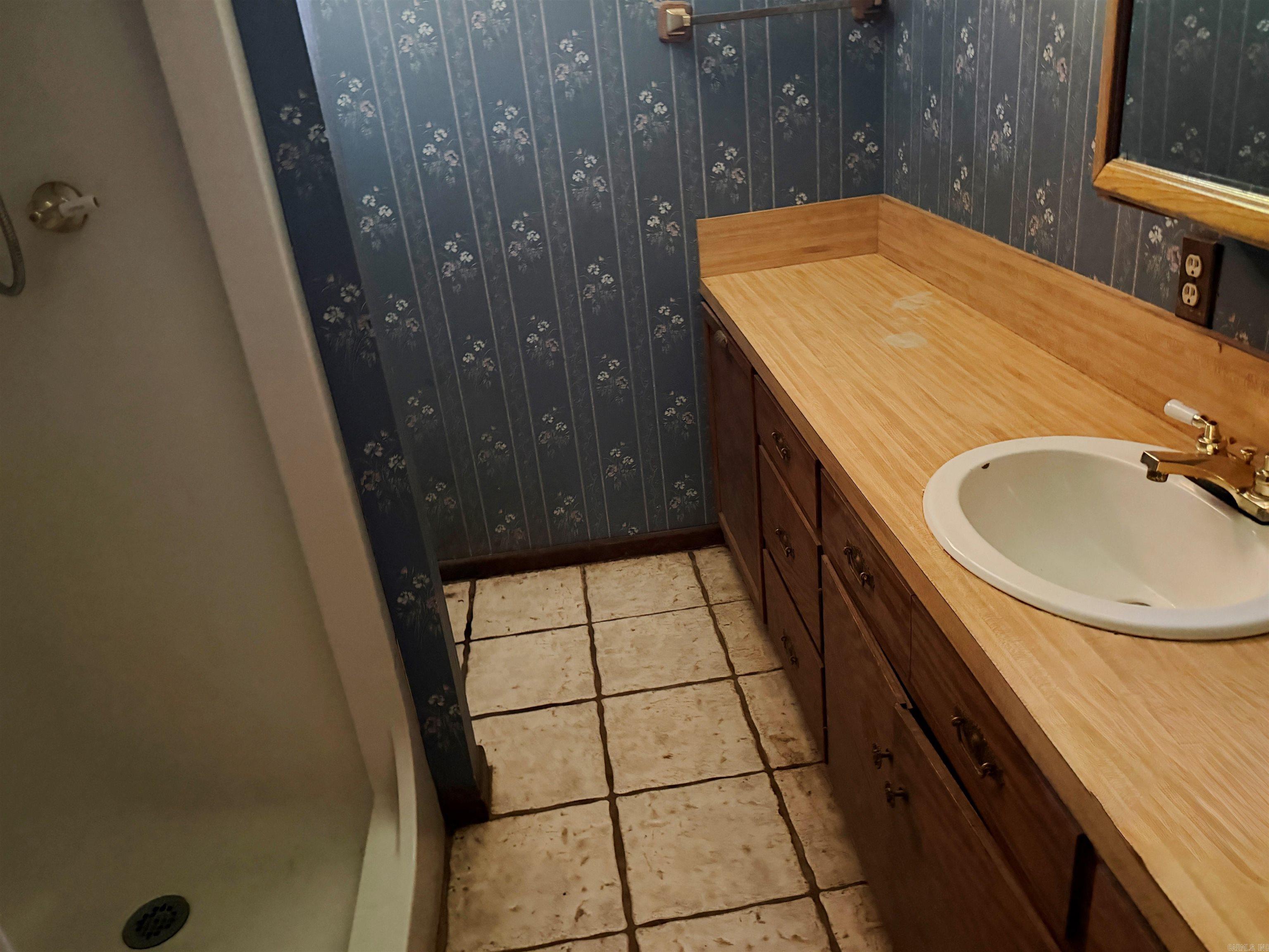 260 Whispering Pine Drive Property Photo 5