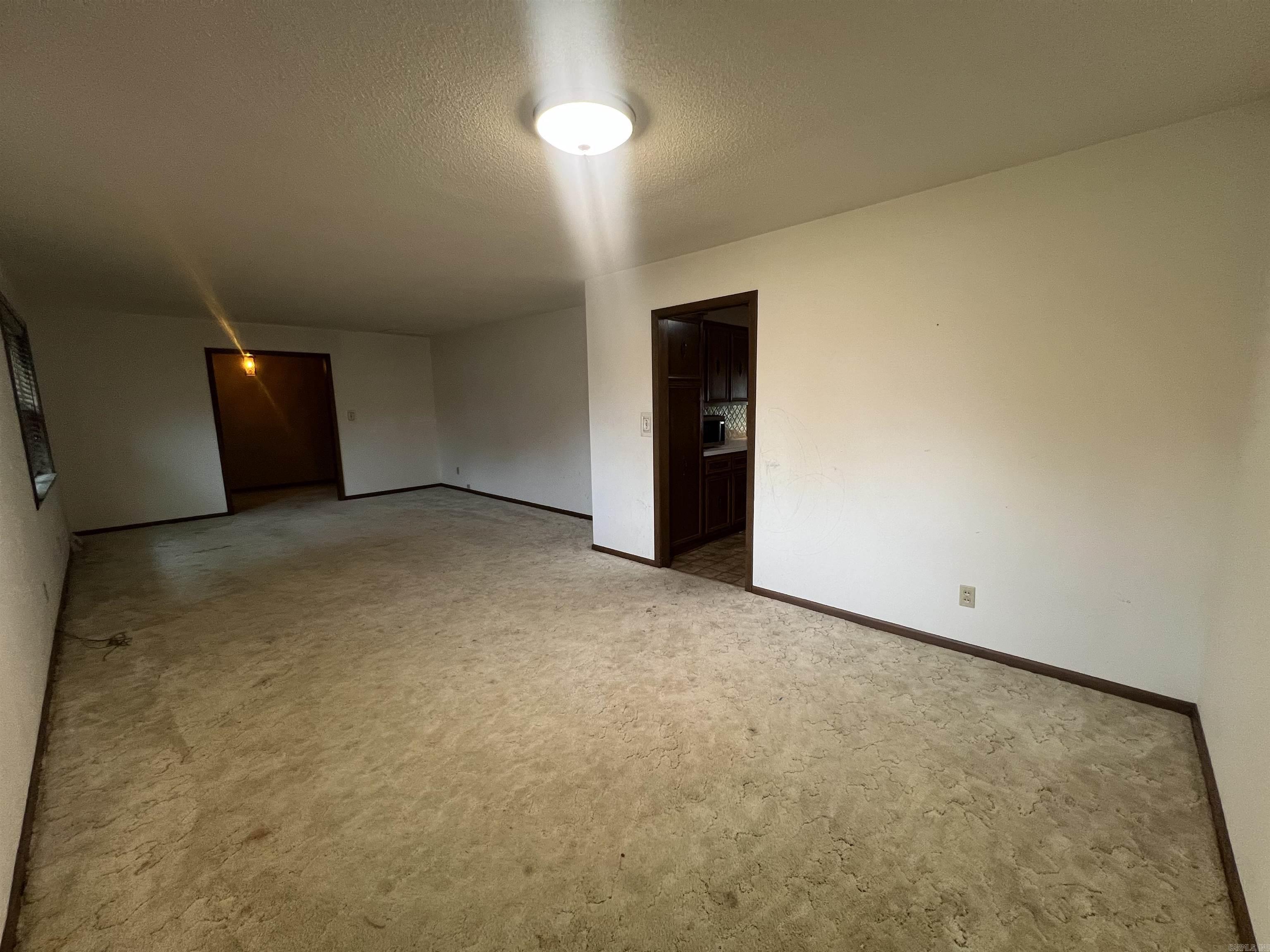 726 N 6th Avenue Property Photo 15
