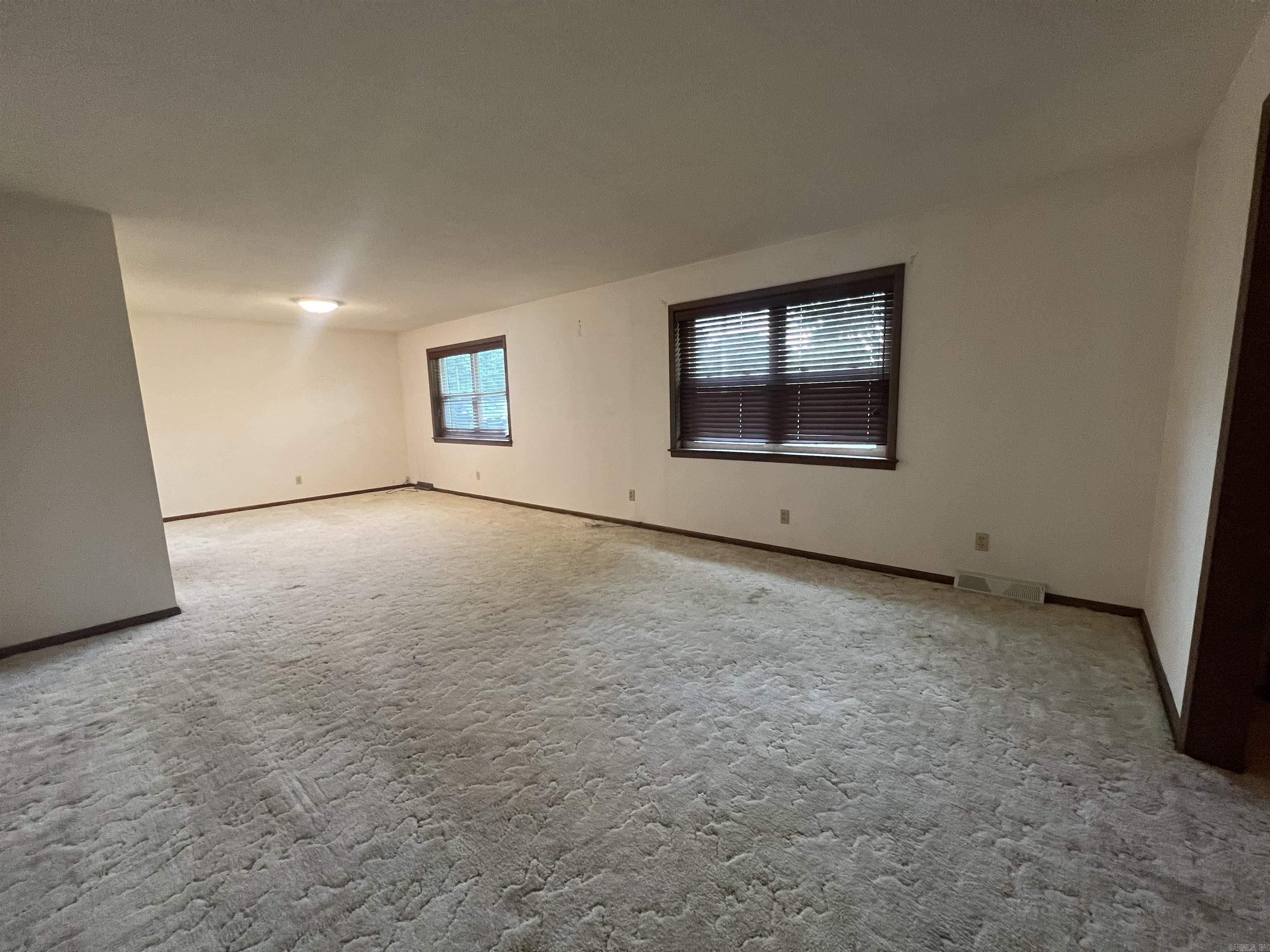 726 N 6th Avenue Property Photo 17