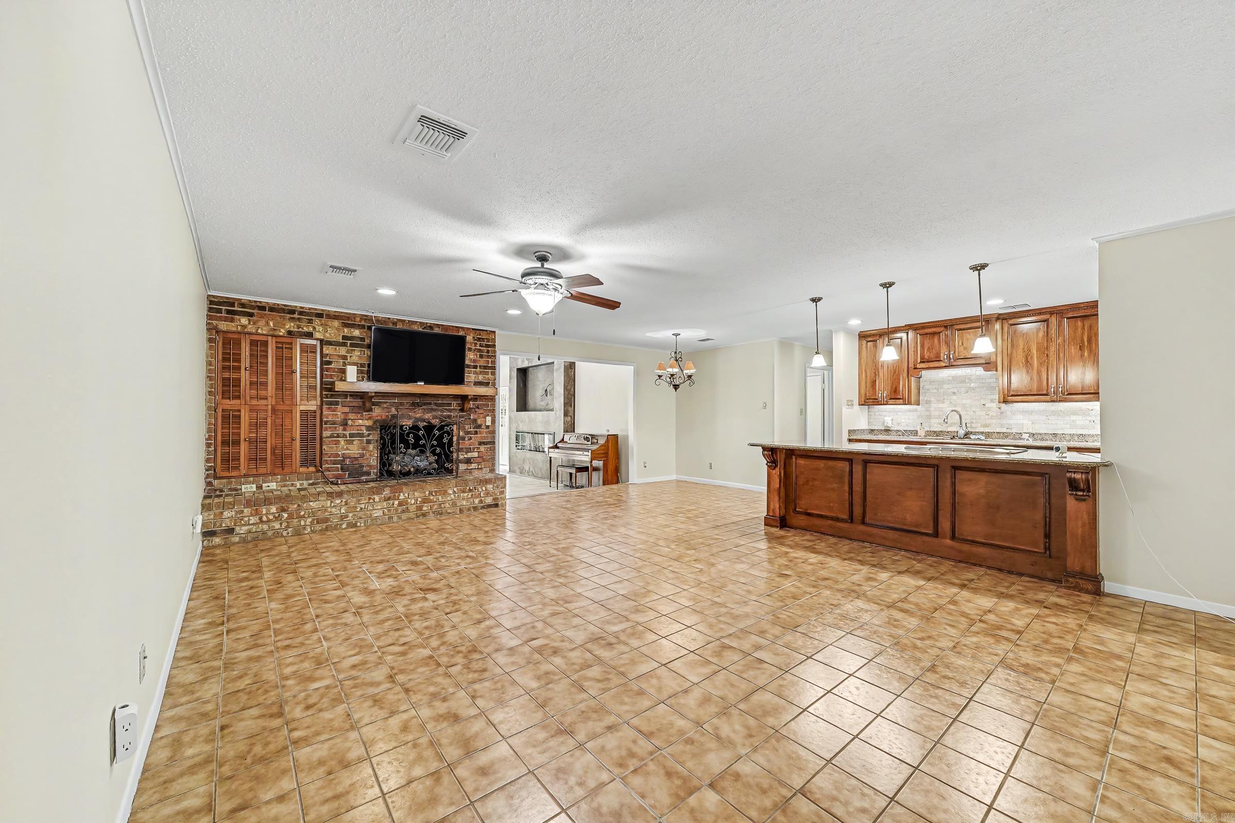 120 Northgate Drive Property Photo 4