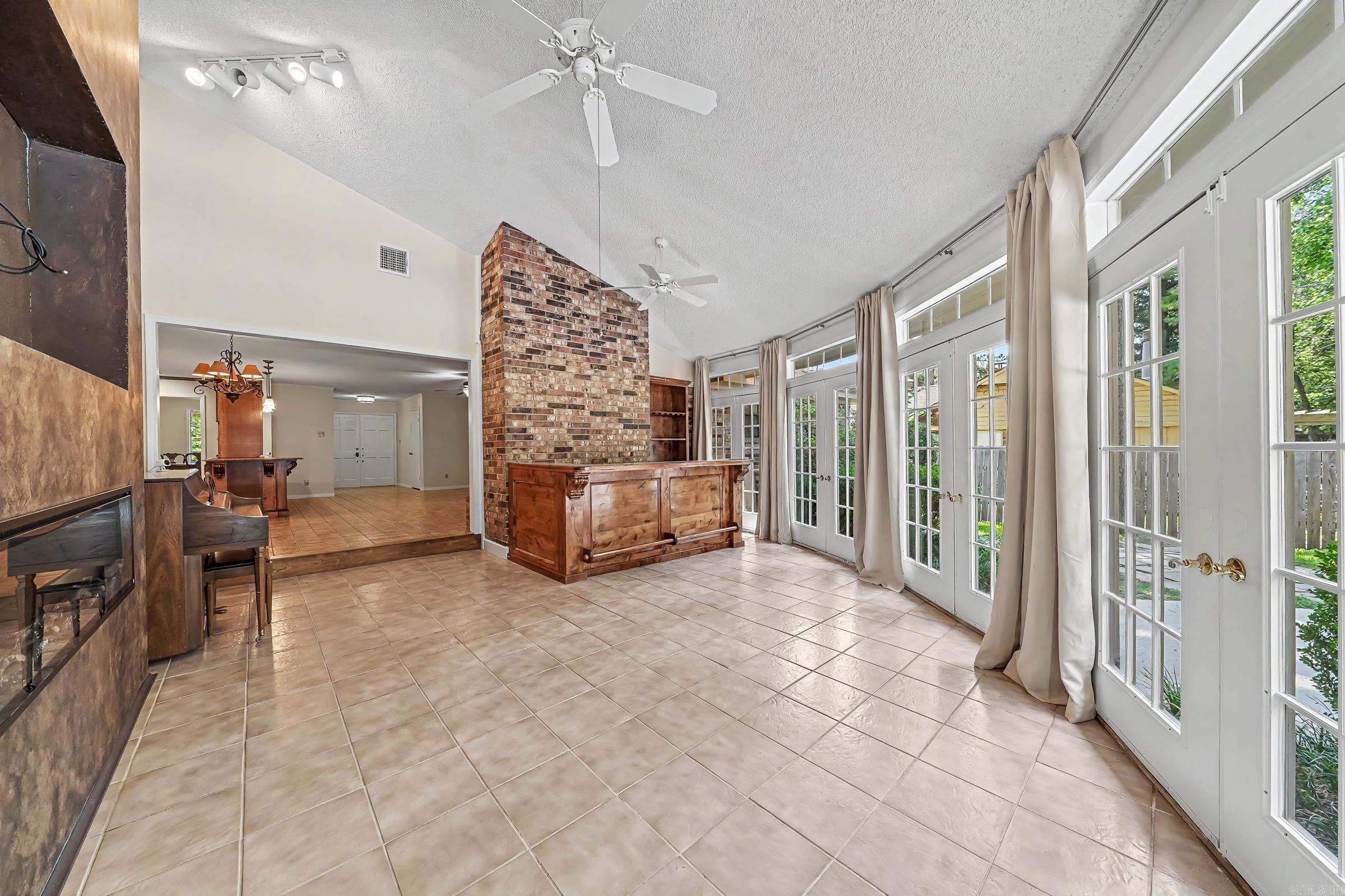 120 Northgate Drive Property Photo 14