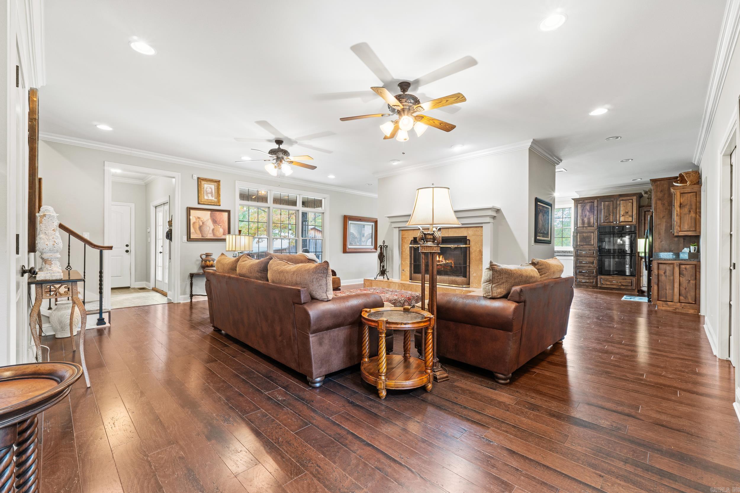 1919 Tudor Loop Property Photo 14