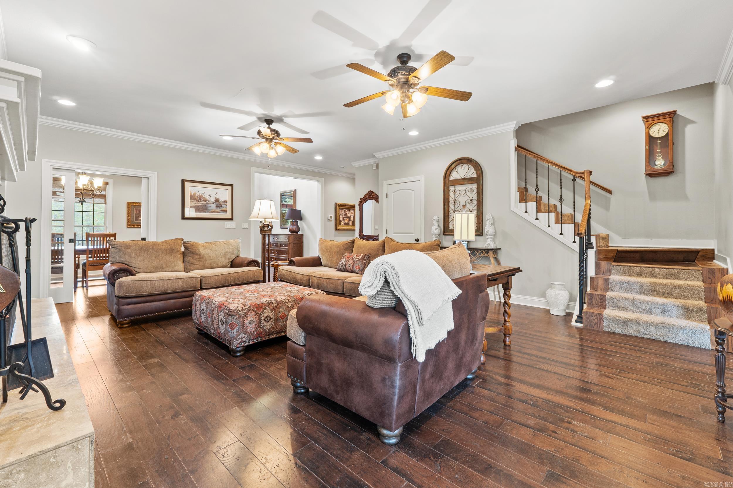 1919 Tudor Loop Property Photo 15