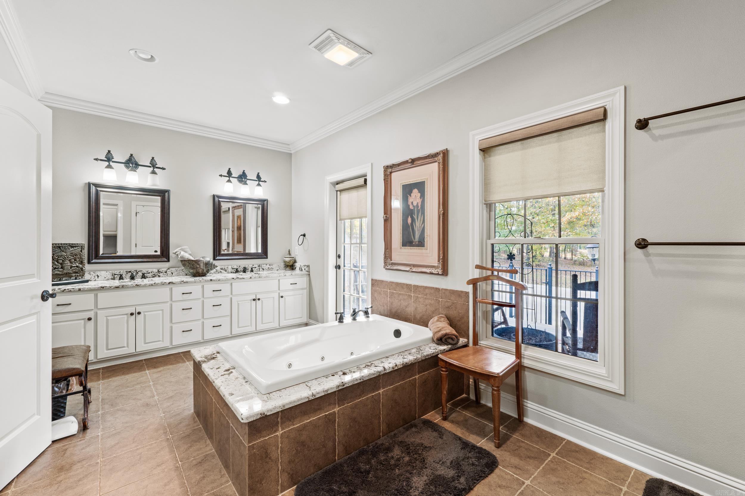 1919 Tudor Loop Property Photo 25