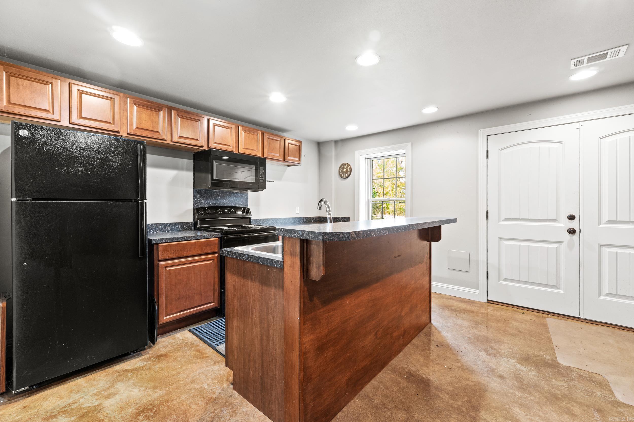 1919 Tudor Loop Property Photo 36