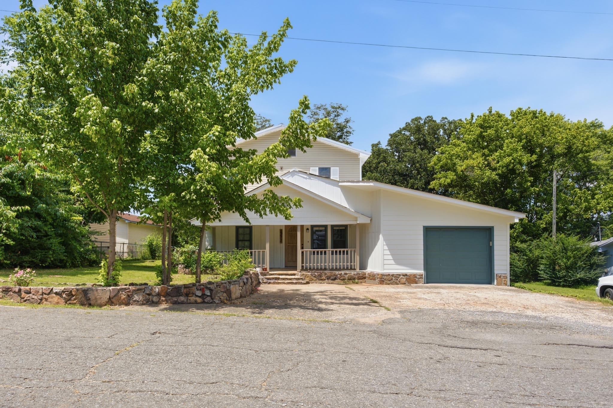 152 3rd Street Property Photo 1