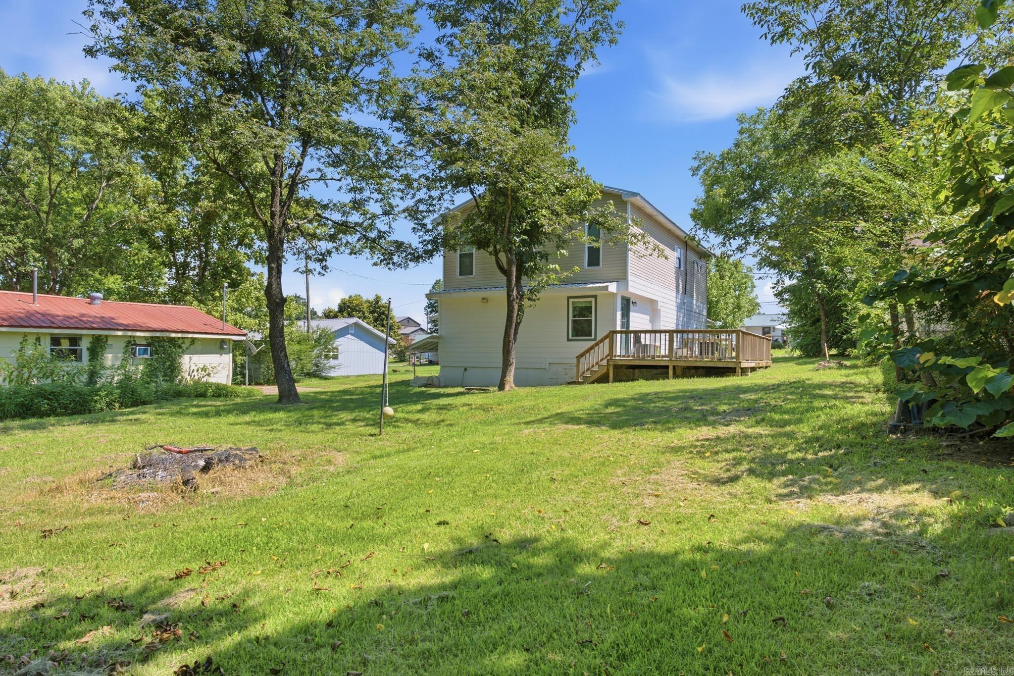152 3rd Street Property Photo 2