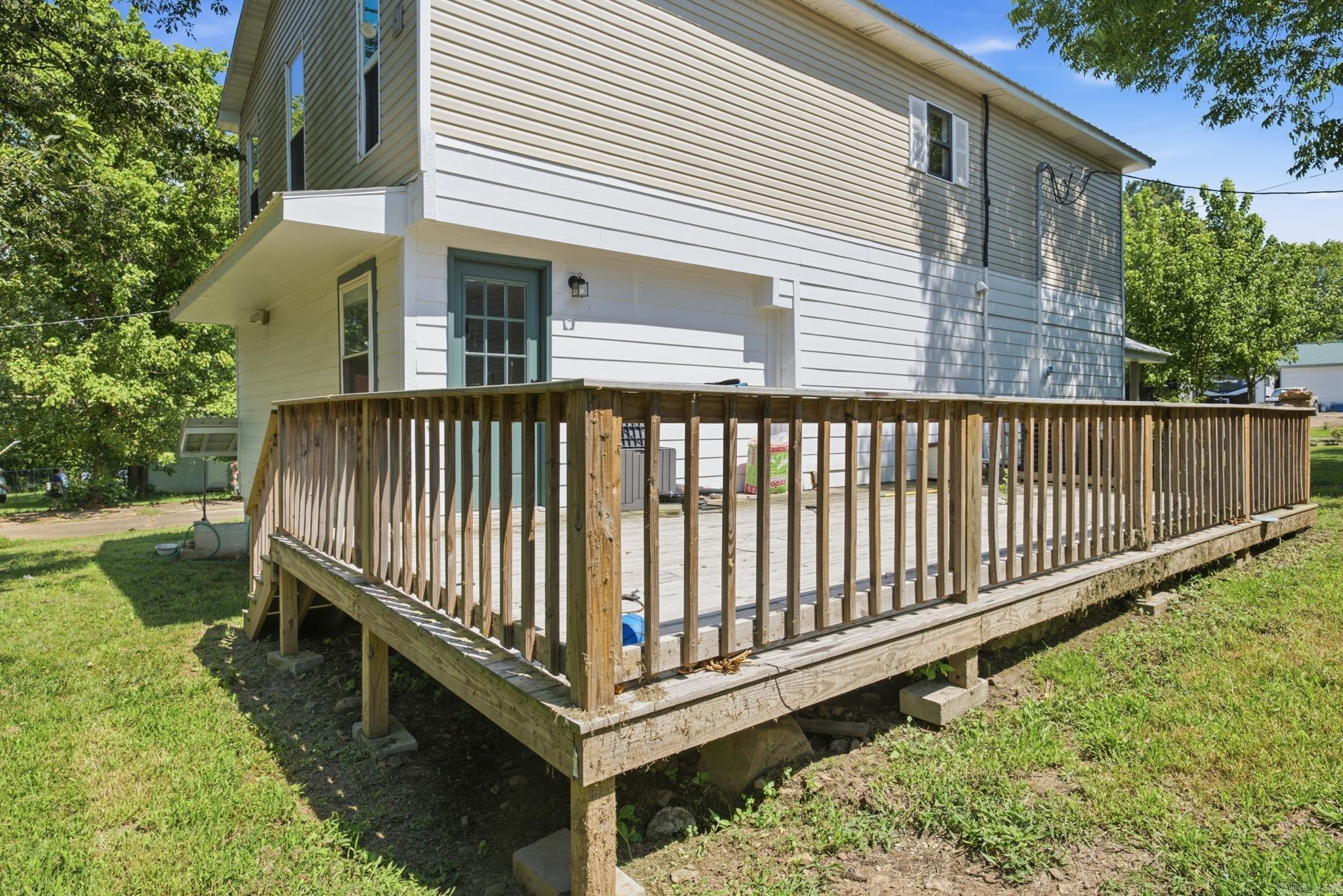 152 3rd Street Property Photo 3