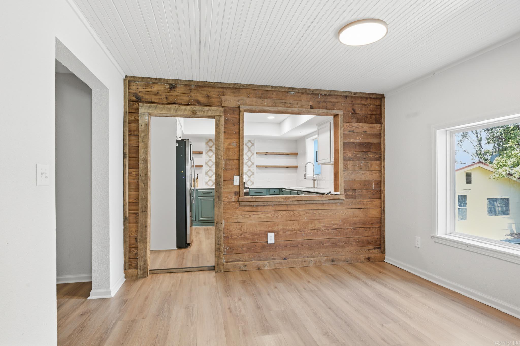 152 3rd Street Property Photo 6