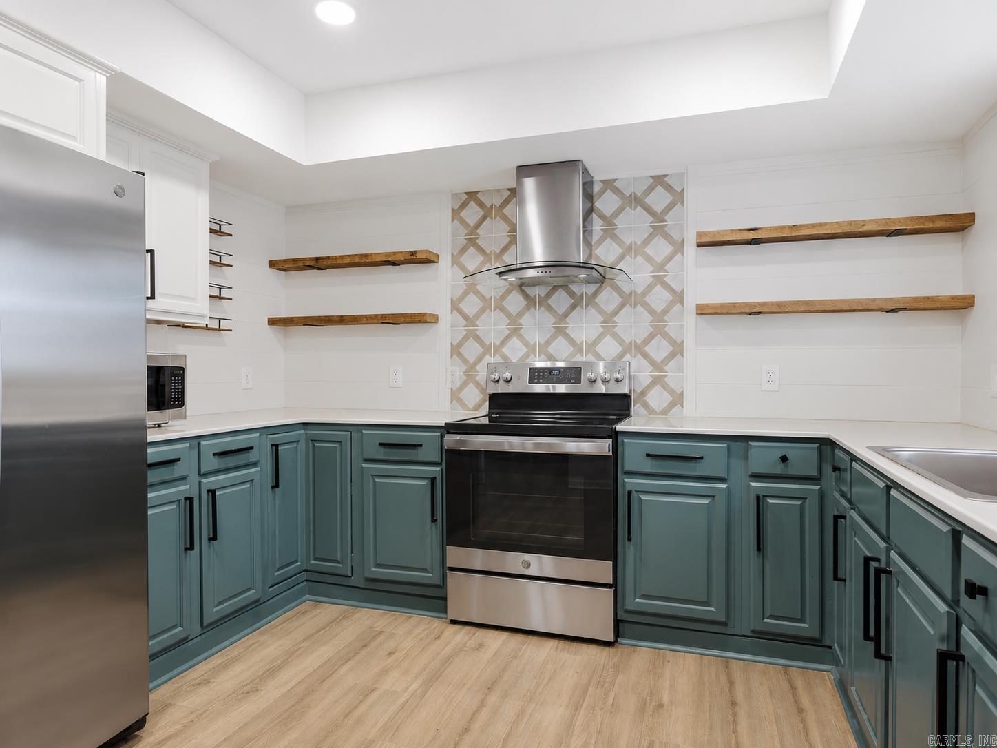 152 3rd Street Property Photo 8