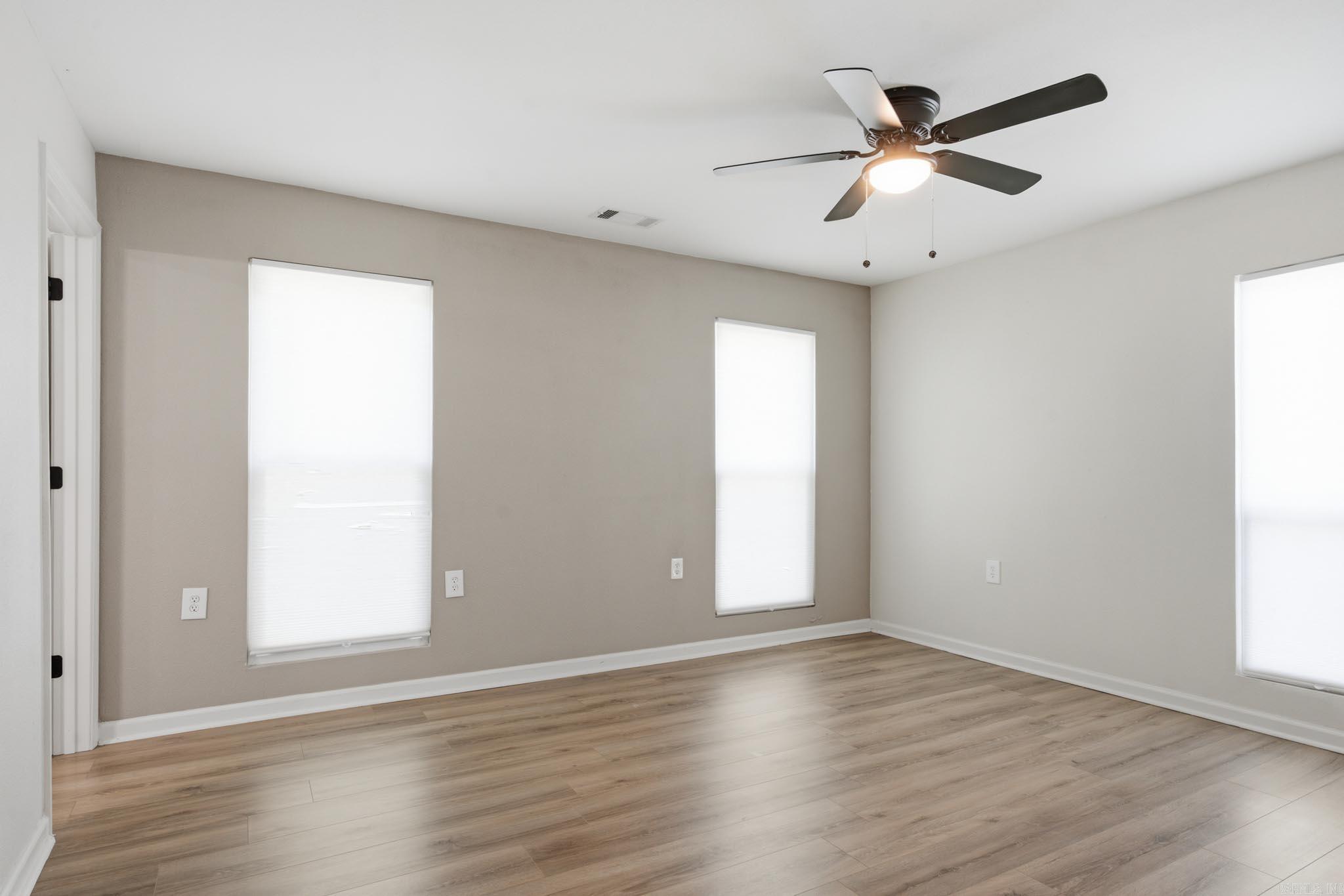 152 3rd Street Property Photo 12