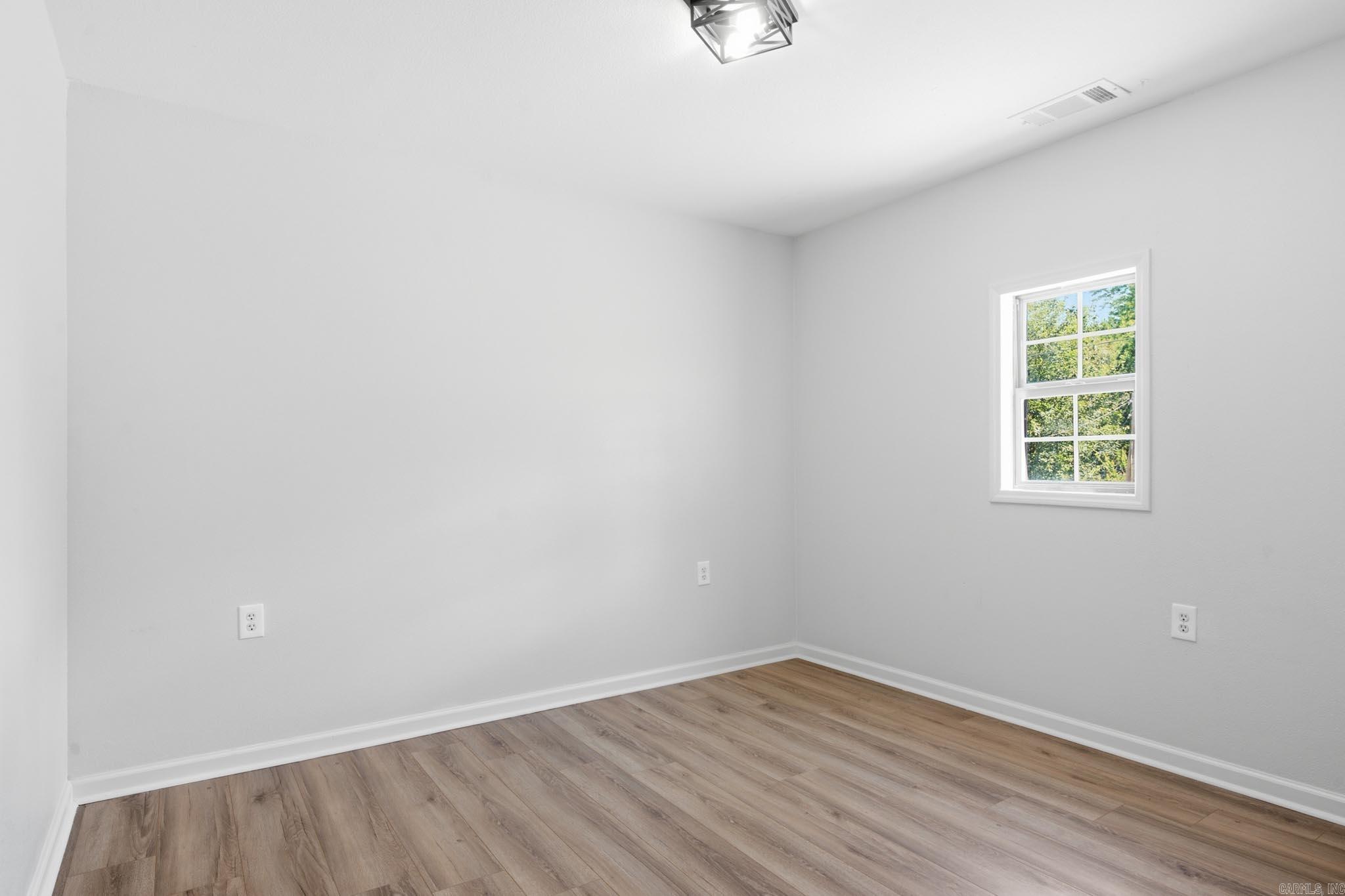 152 3rd Street Property Photo 19