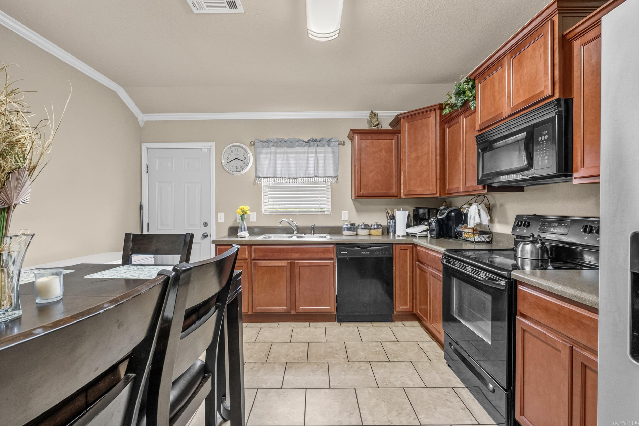 12724 Bell Flower Drive Property Photo 7