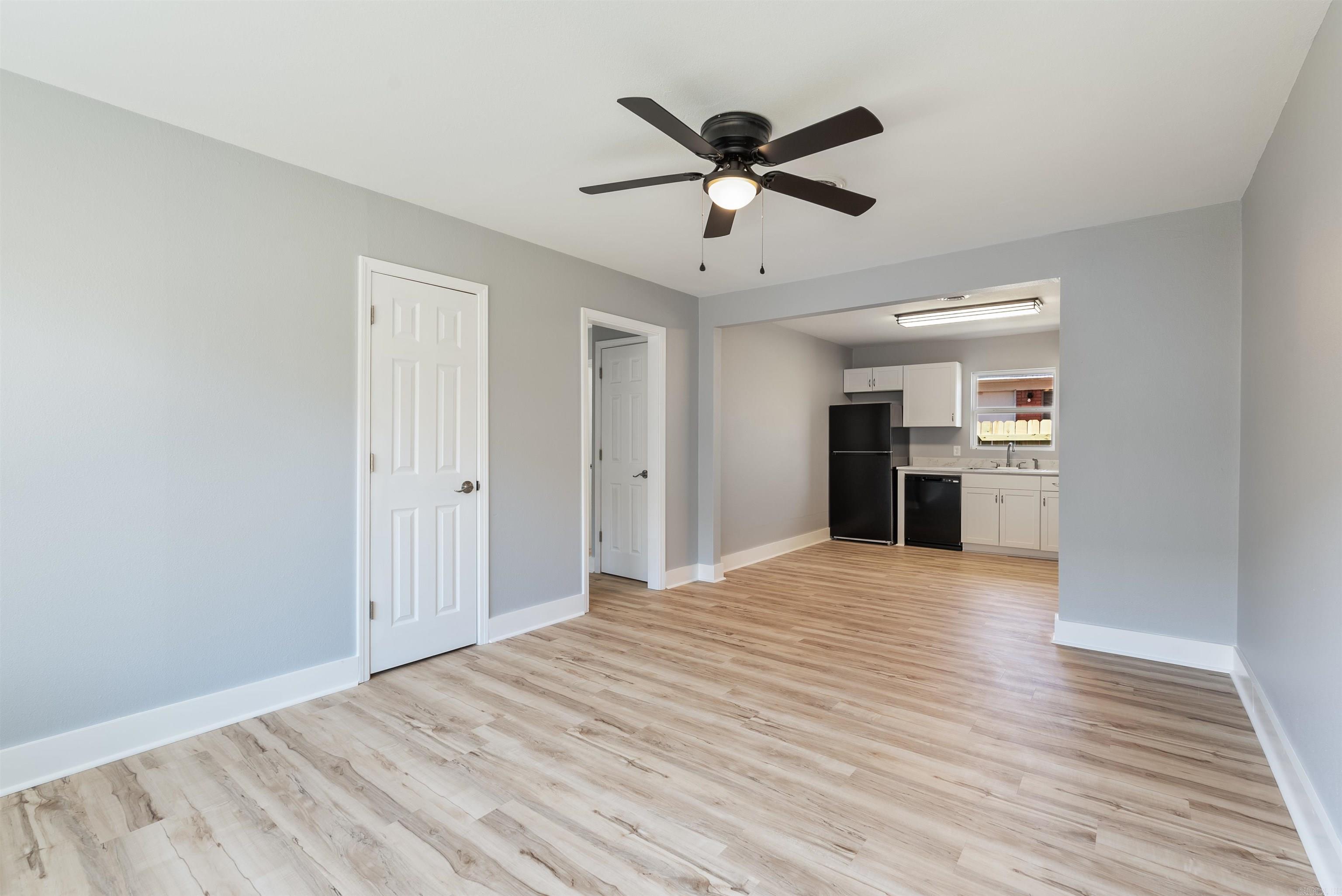 611 Lenora Property Photo 6
