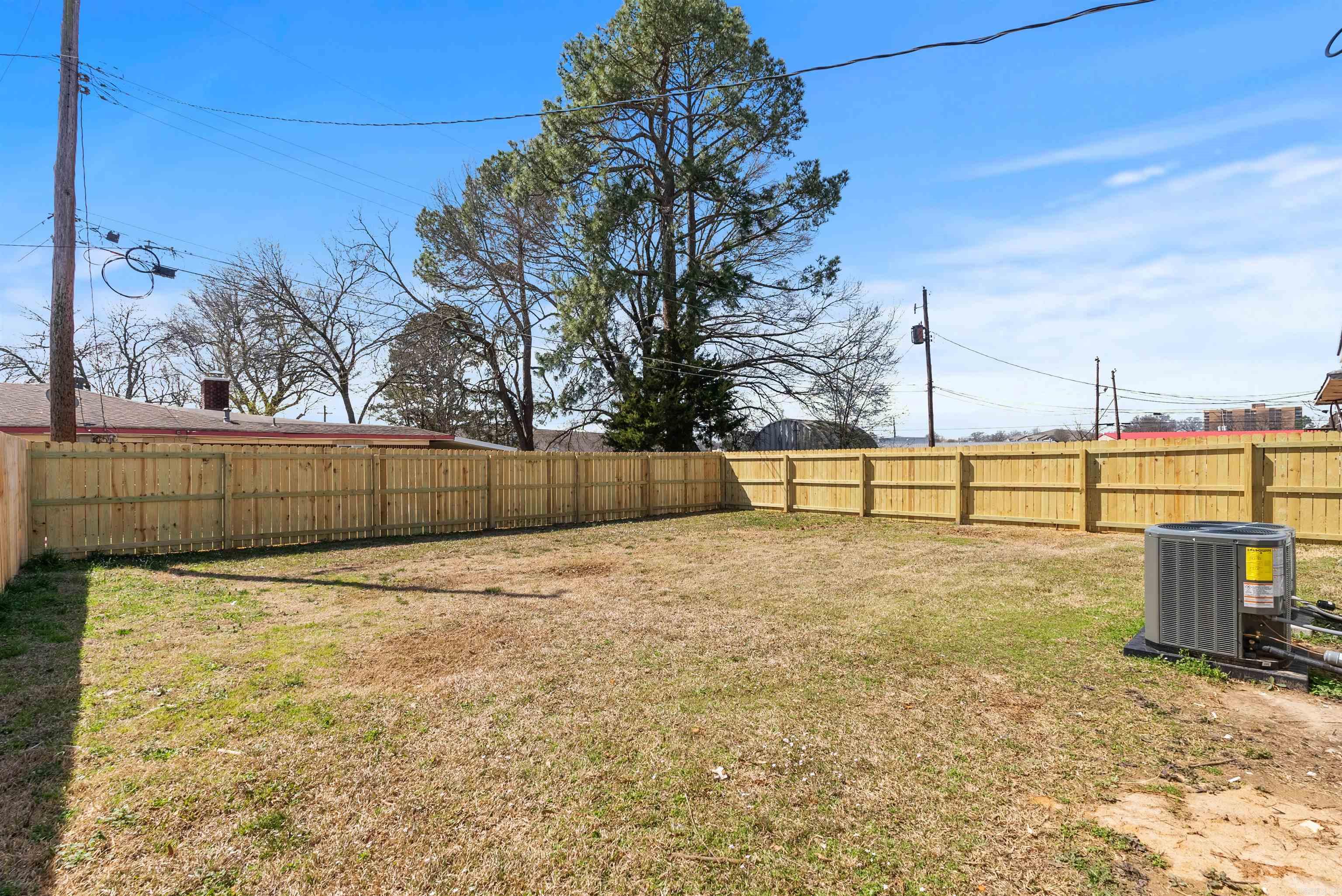611 Lenora Property Photo 11