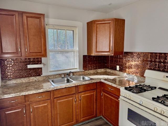 603 Hall Street Property Photo 8