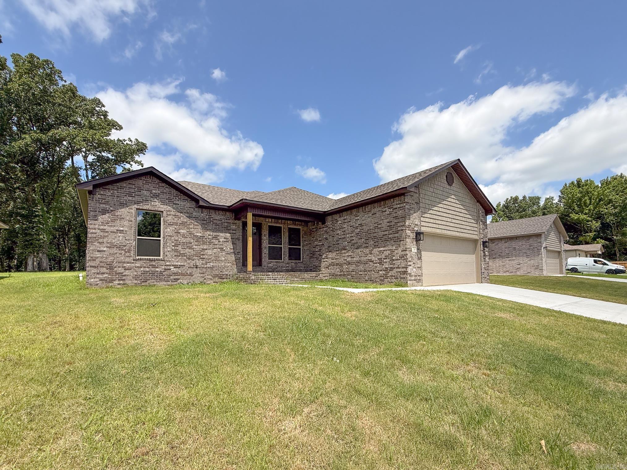 716 Moon Road Property Photo 4