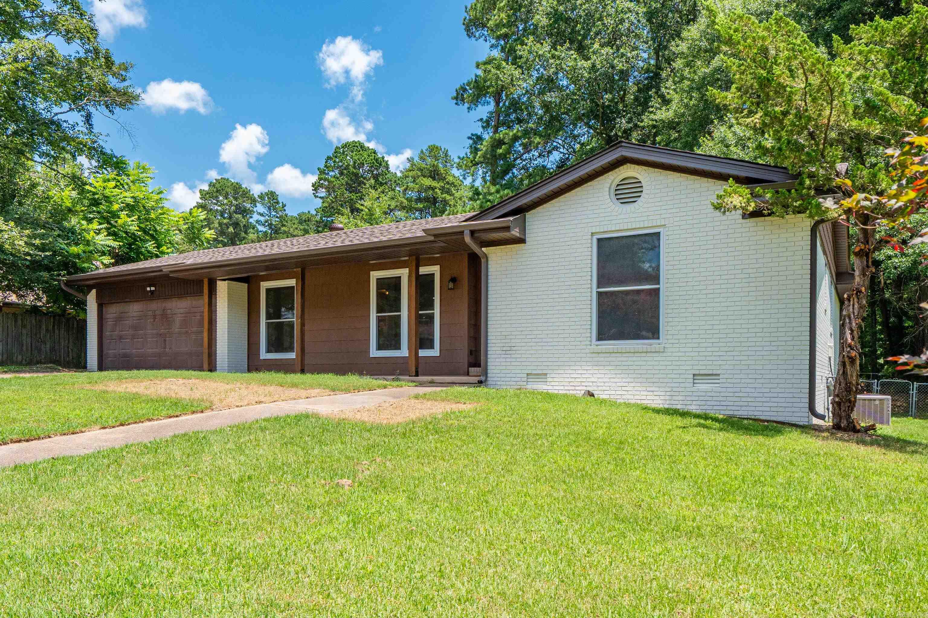 6 Concord Cir Property Photo 3
