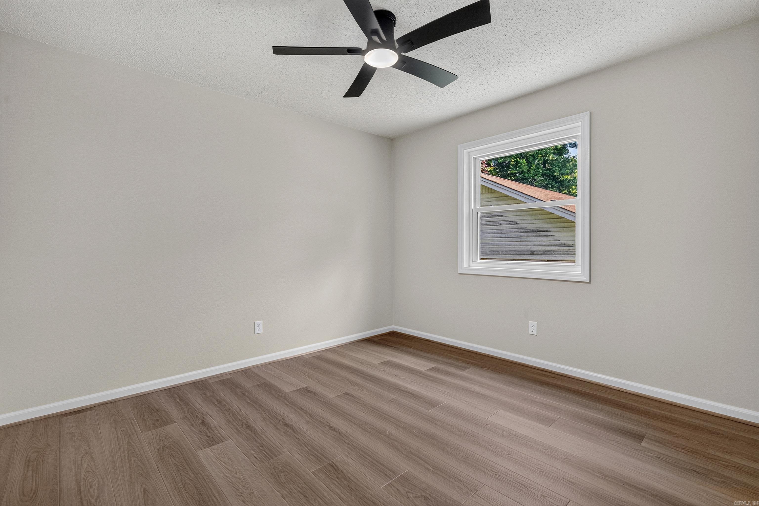 6 Concord Cir Property Photo 26