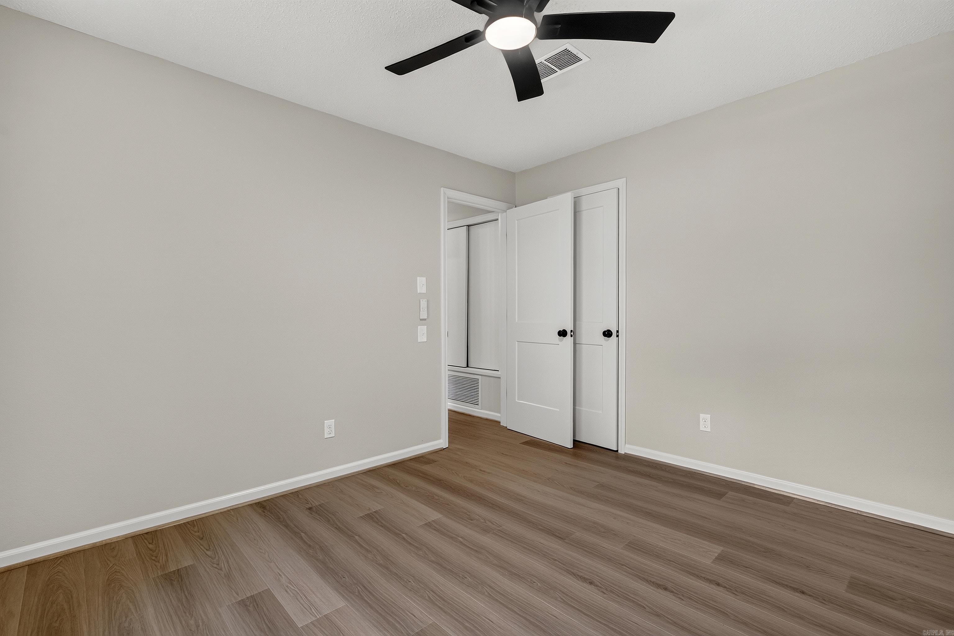 6 Concord Cir Property Photo 27