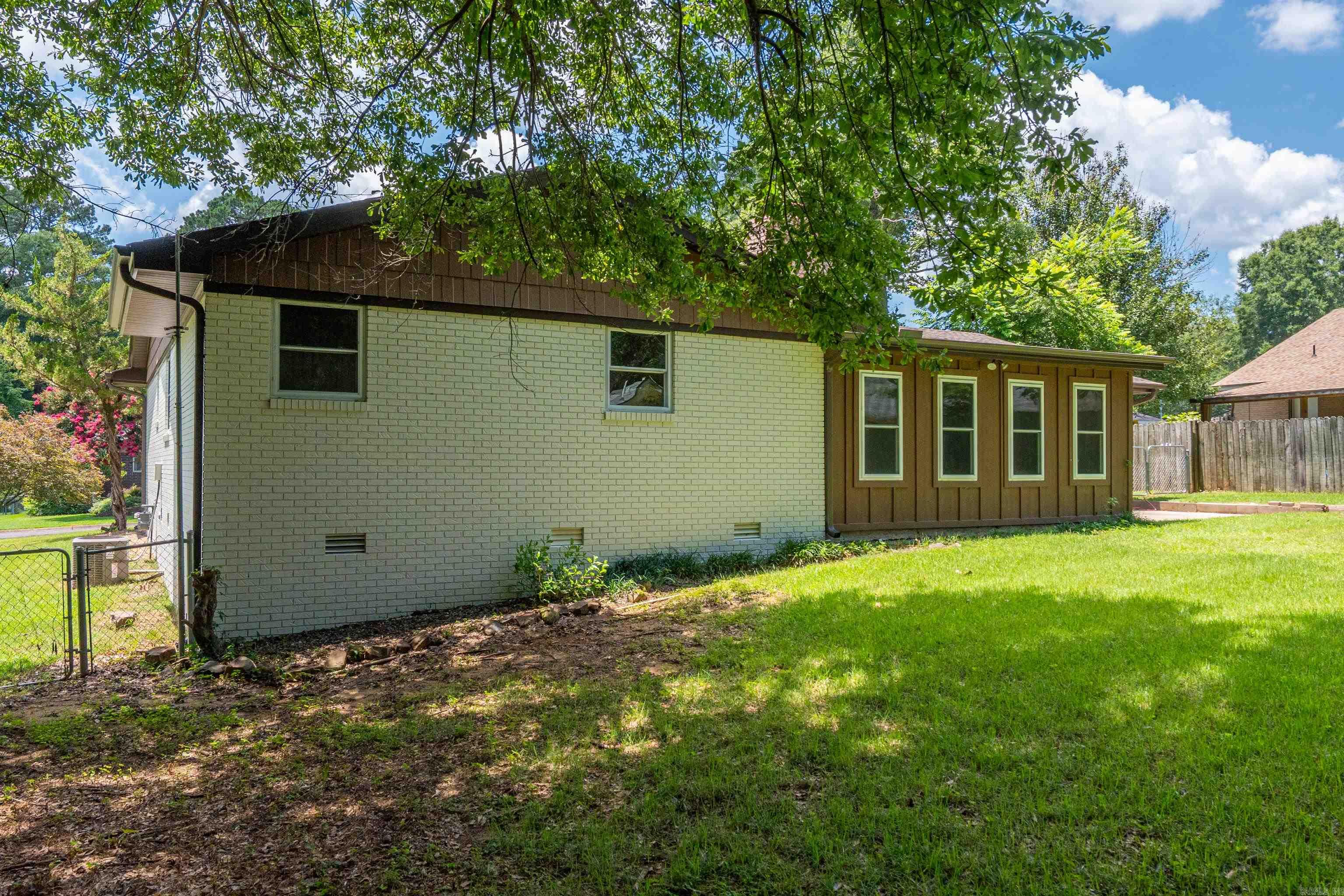 6 Concord Cir Property Photo 37
