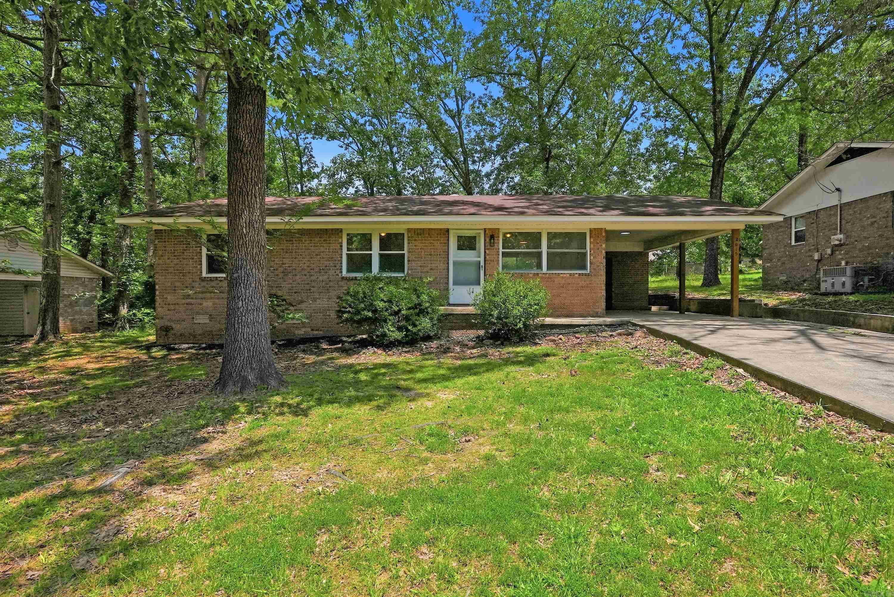 2015 Yamania Way Property Photo 1