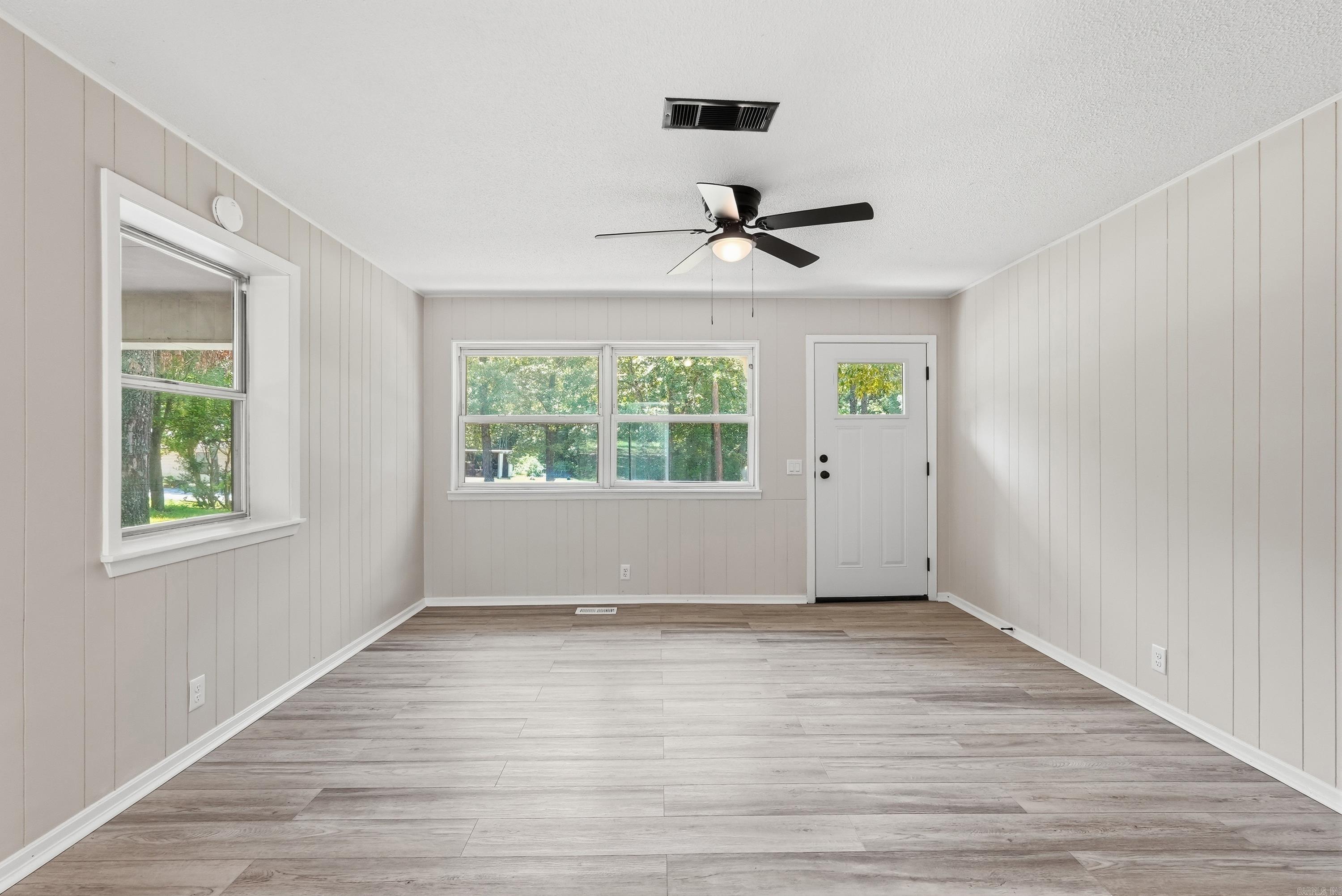 2015 Yamania Way Property Photo 4